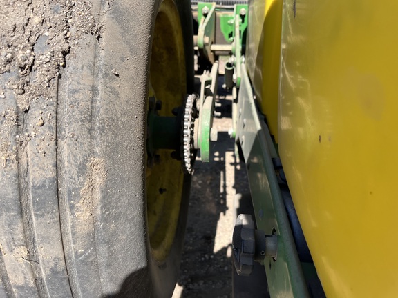 1995 John Deere 7200 Planter