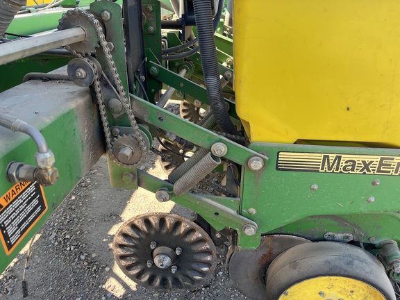 1995 John Deere 7200 Planter