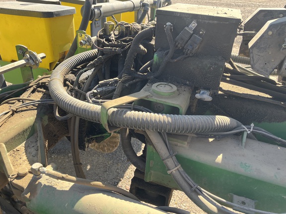1995 John Deere 7200 Planter