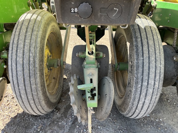 1995 John Deere 7200 Planter
