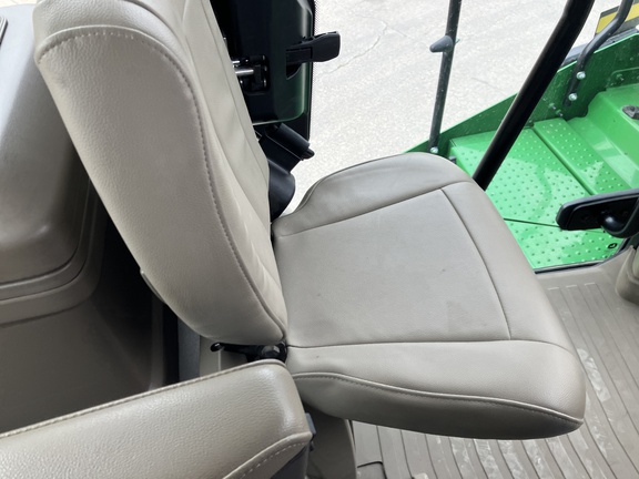 2022 John Deere 9RX 640 Tractor Rubber Track