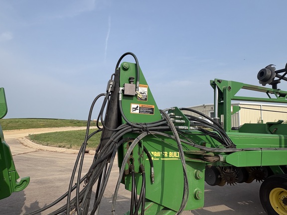 2008 John Deere DB60 Planter