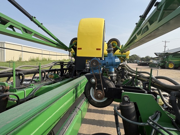 2008 John Deere DB60 Planter