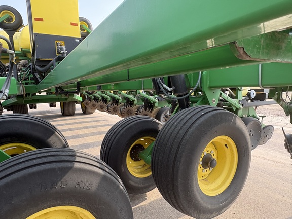 2008 John Deere DB60 Planter