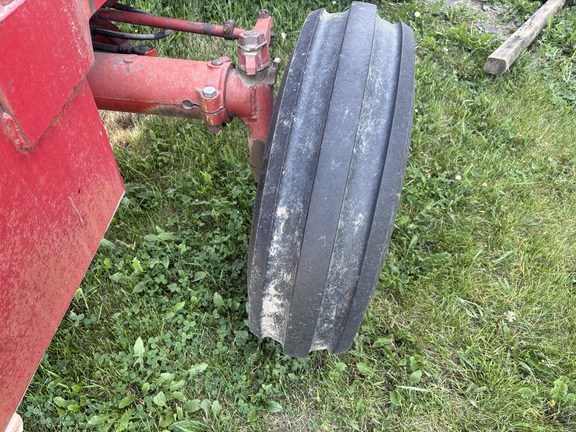 1977 International 186 Tractor