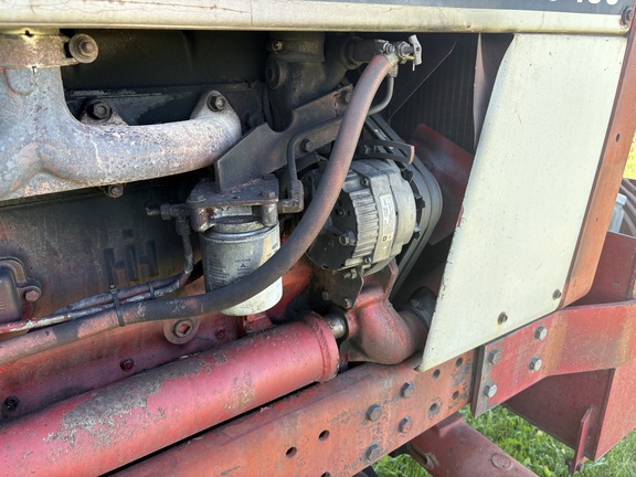 1977 International 186 Tractor