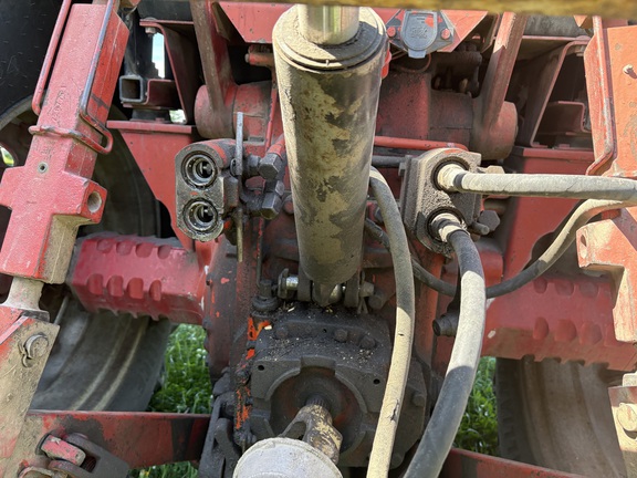 1977 International 186 Tractor