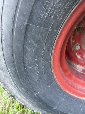 1977 International 186 Tractor
