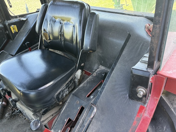 1977 International 186 Tractor