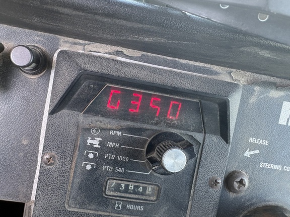1977 International 186 Tractor