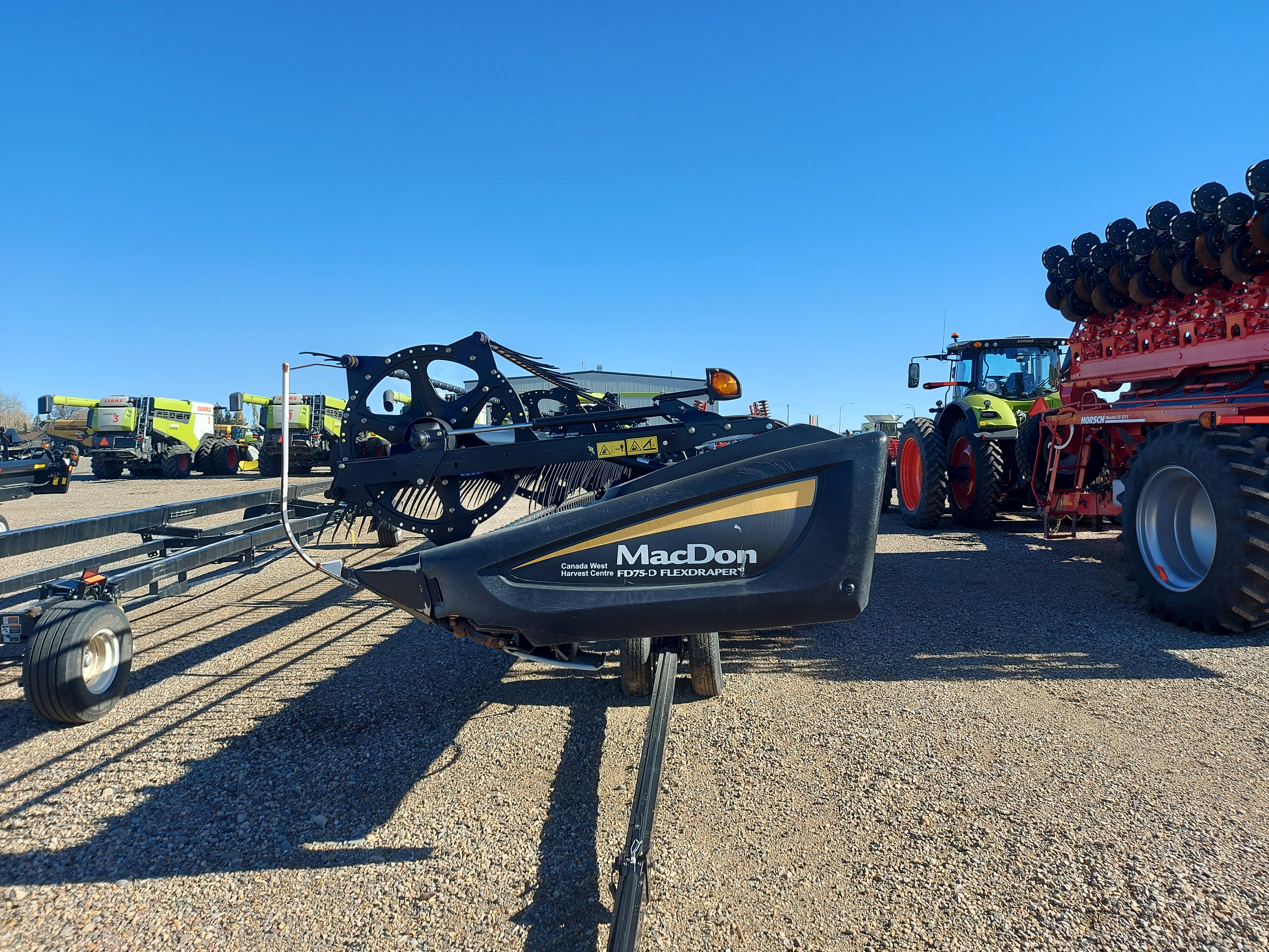 2015 MacDon FD75-40 Header Combine