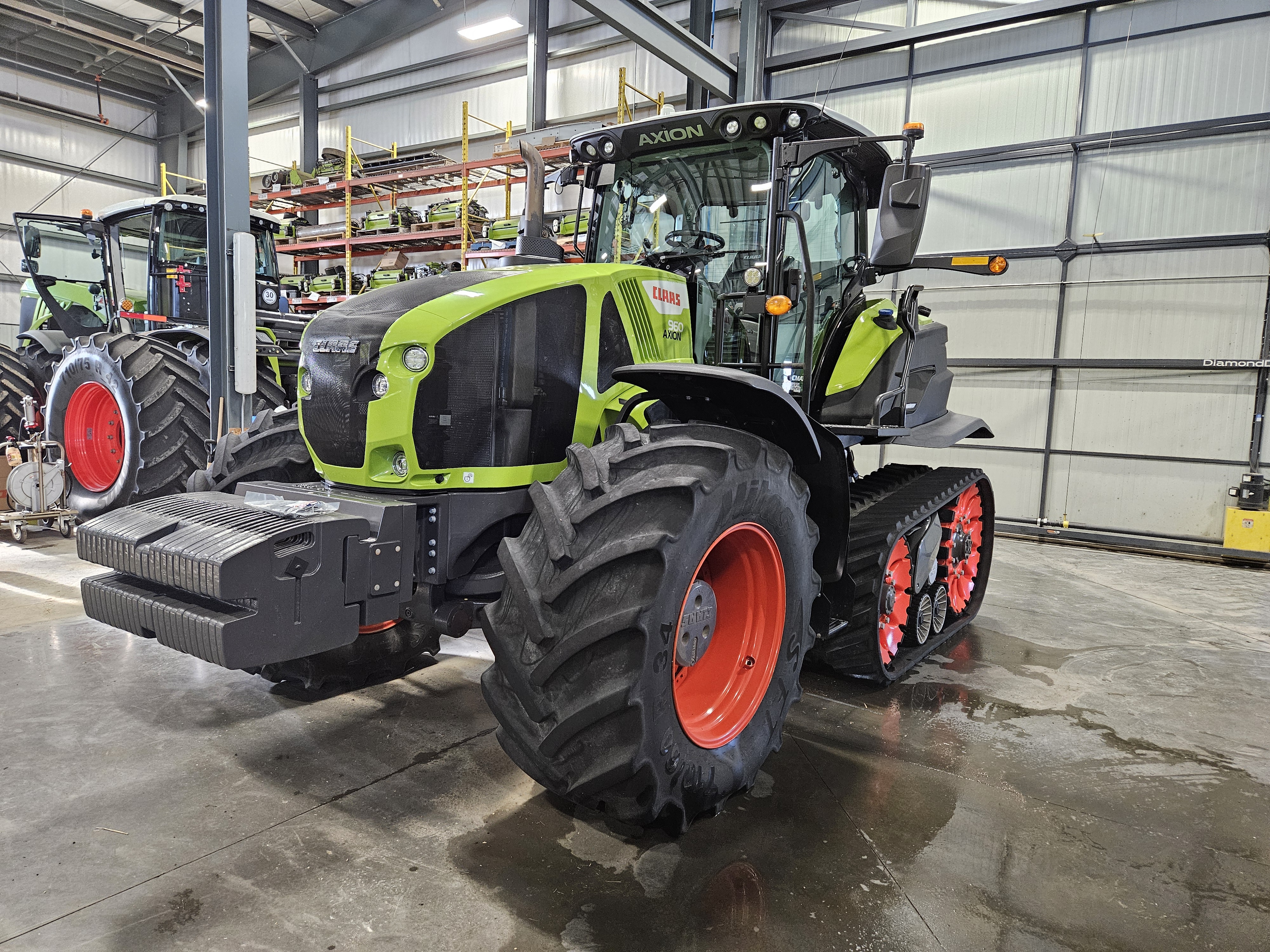 2021 CLAAS AXION 960TT Tractor