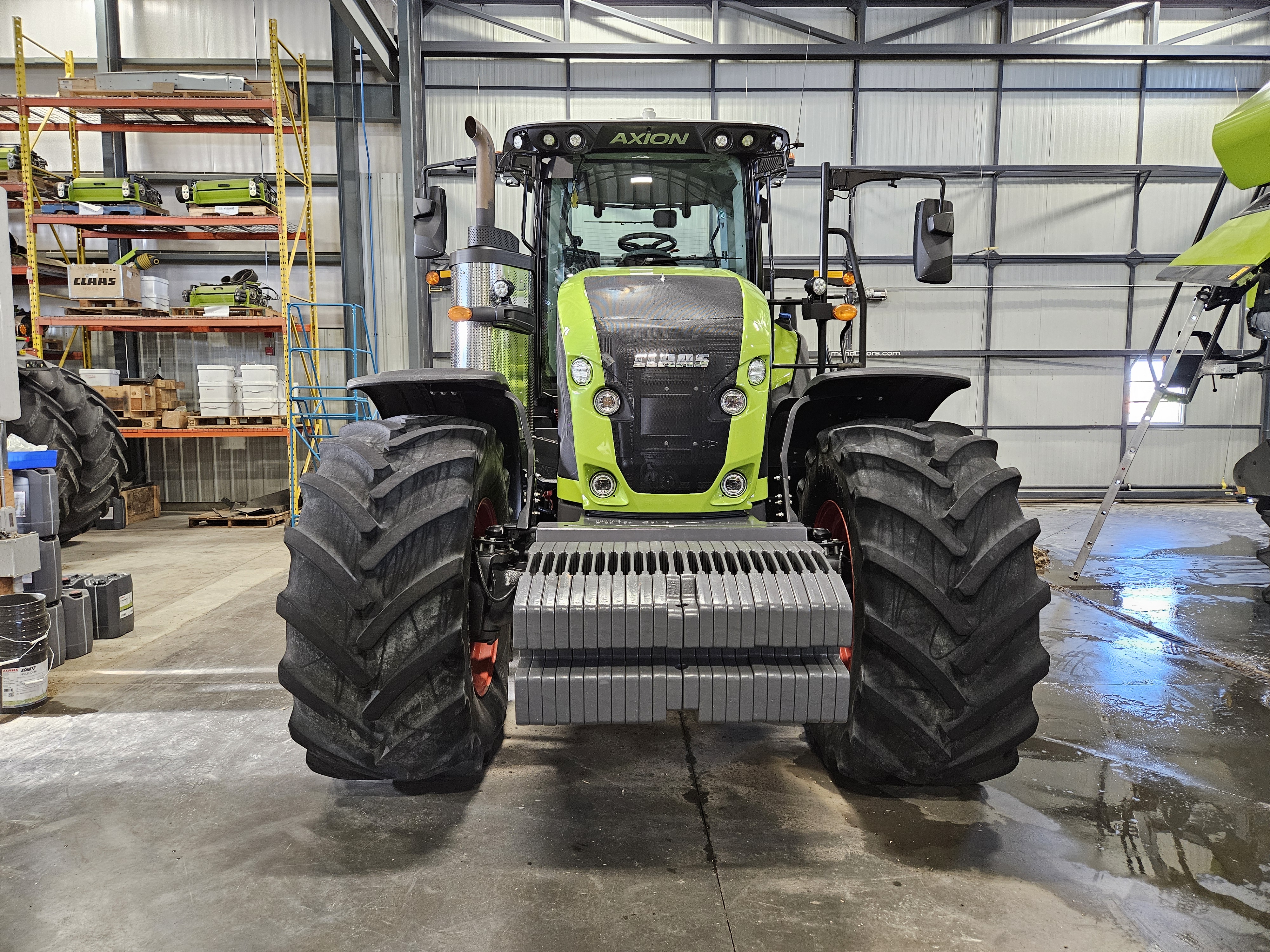 2021 CLAAS AXION 960TT Tractor