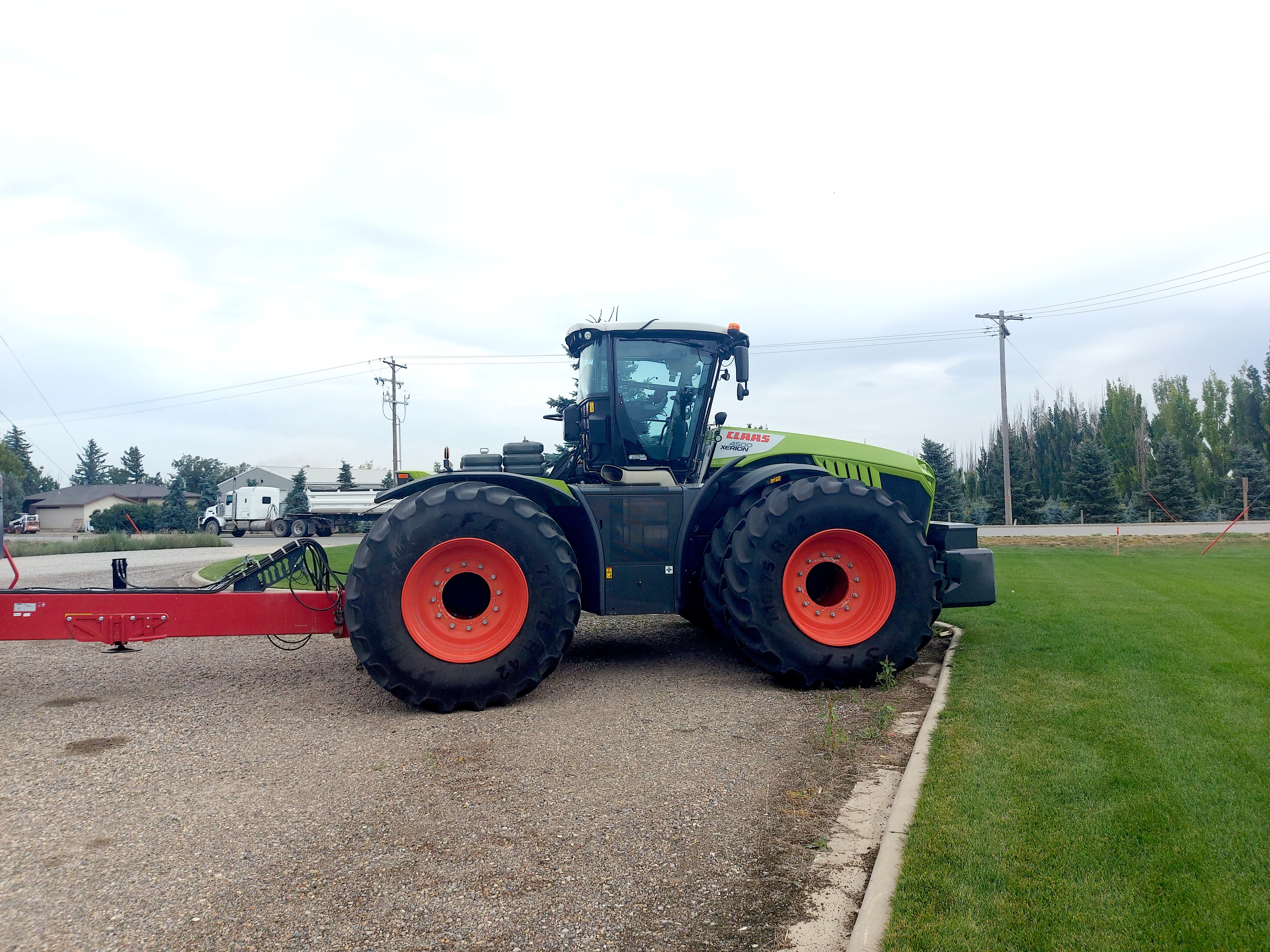 2022 CLAAS XERION 4500 Tractor