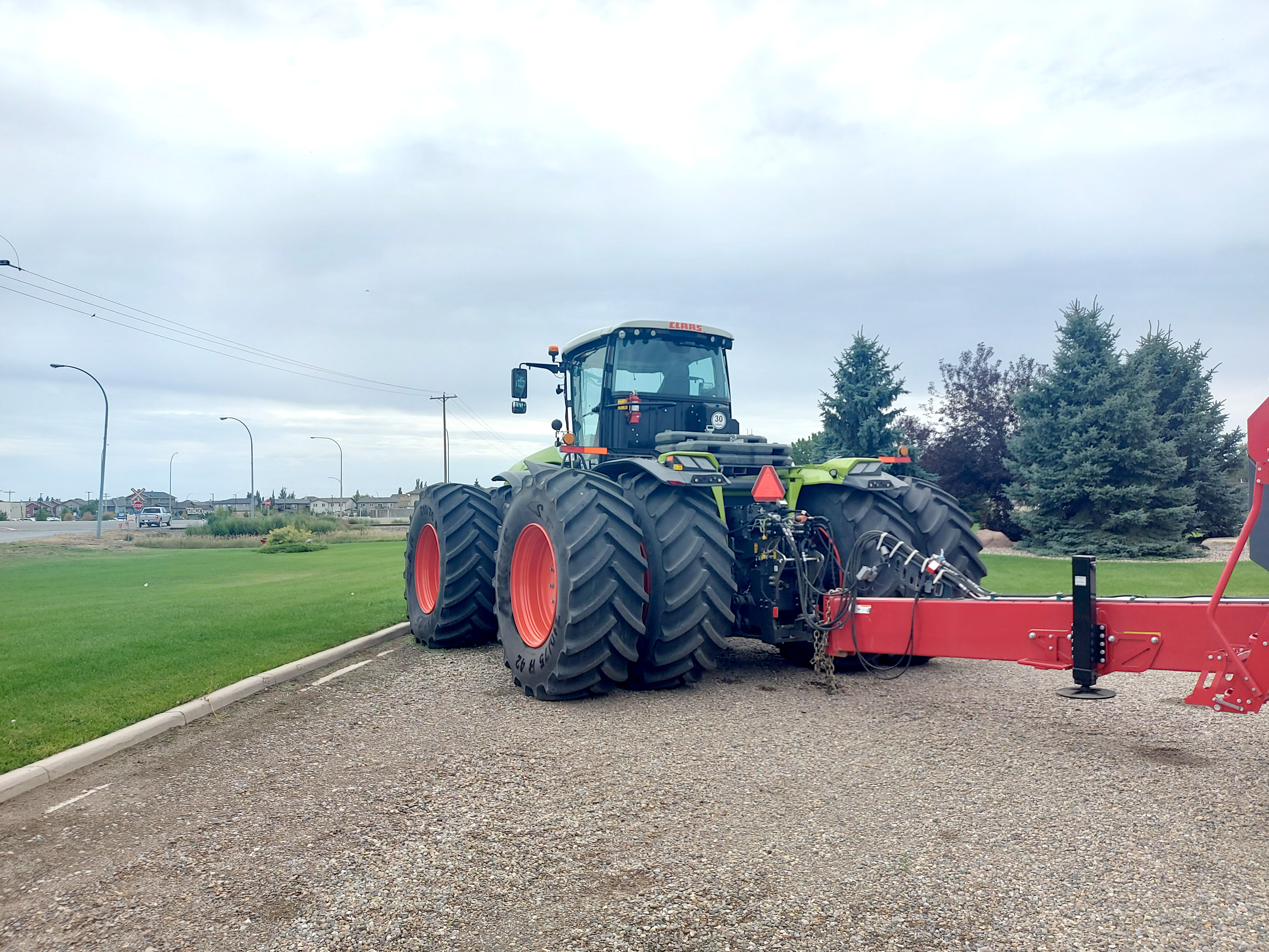 2022 CLAAS XERION 4500 Tractor
