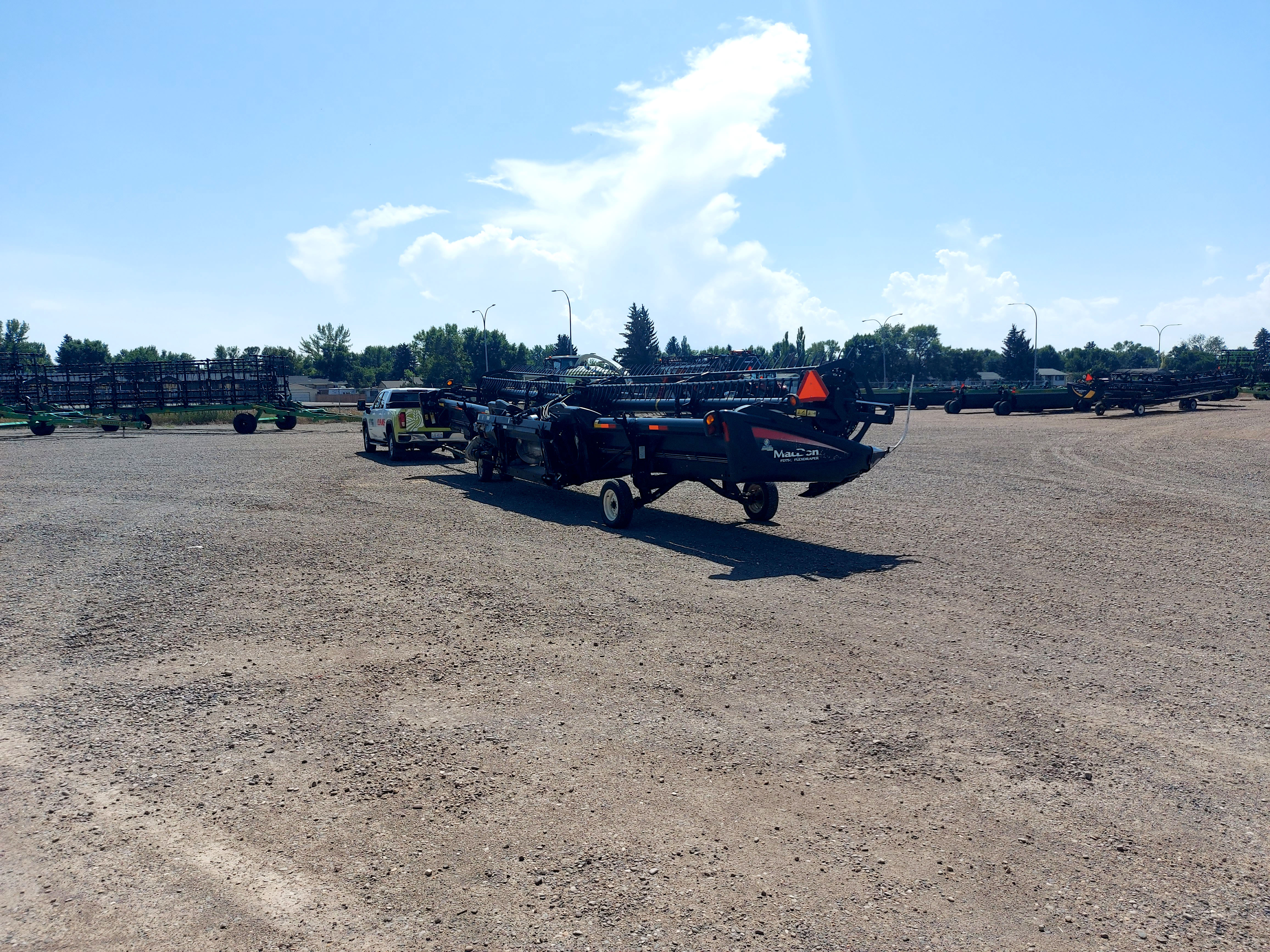 2013 MacDon FD75-40 Header Combine