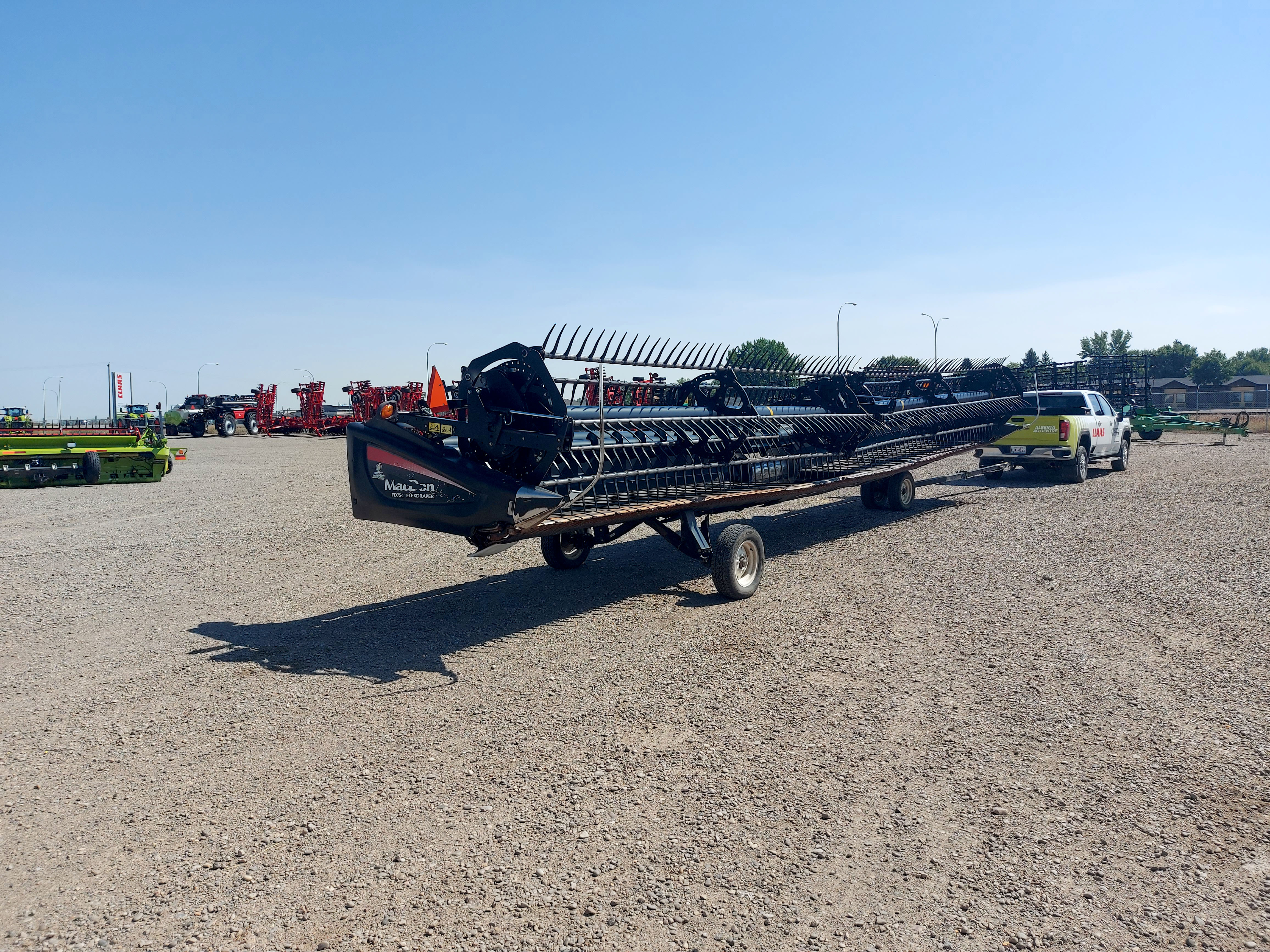 2013 MacDon FD75-40 Header Combine