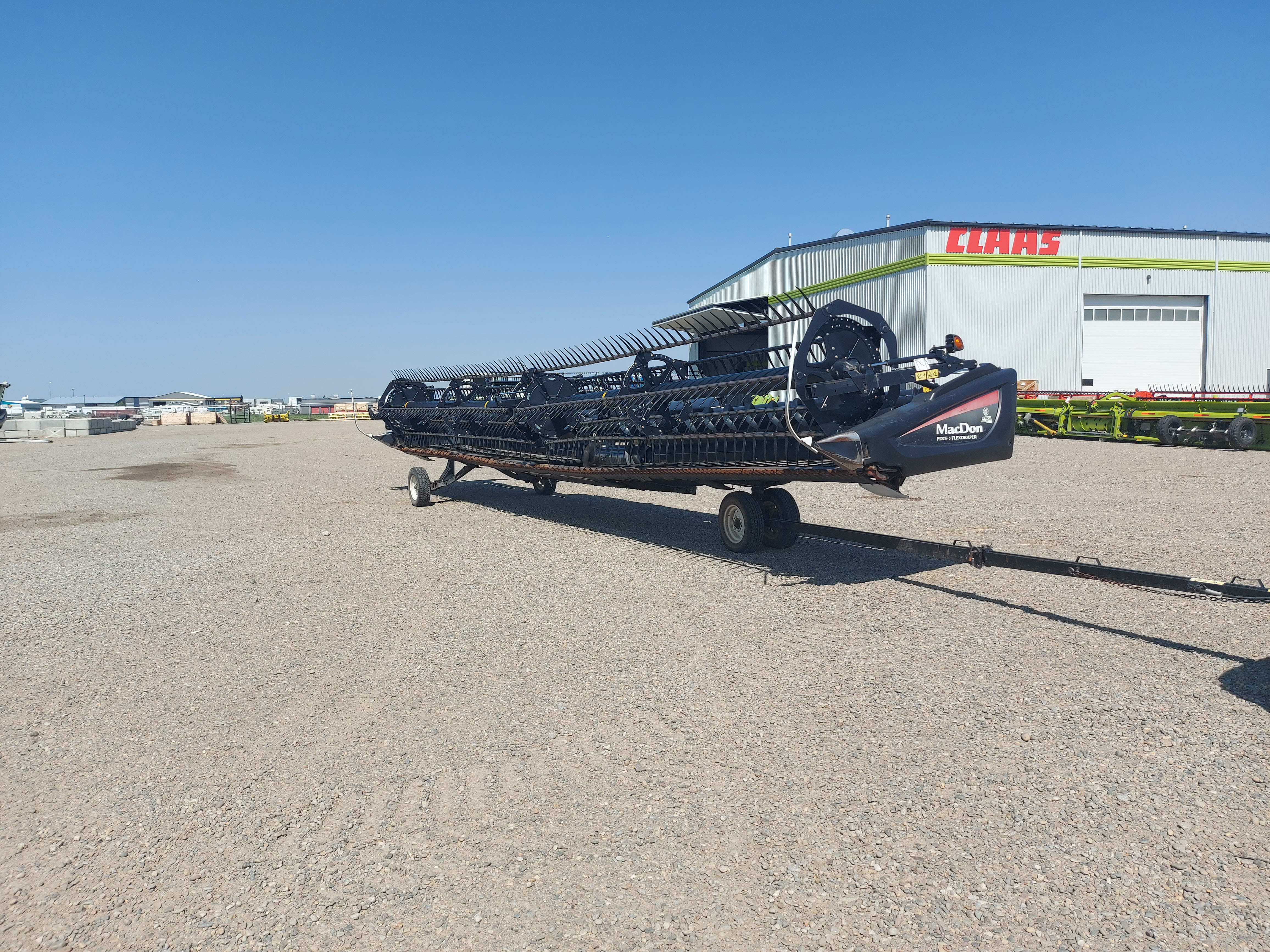 2013 MacDon FD75-40 Header Combine