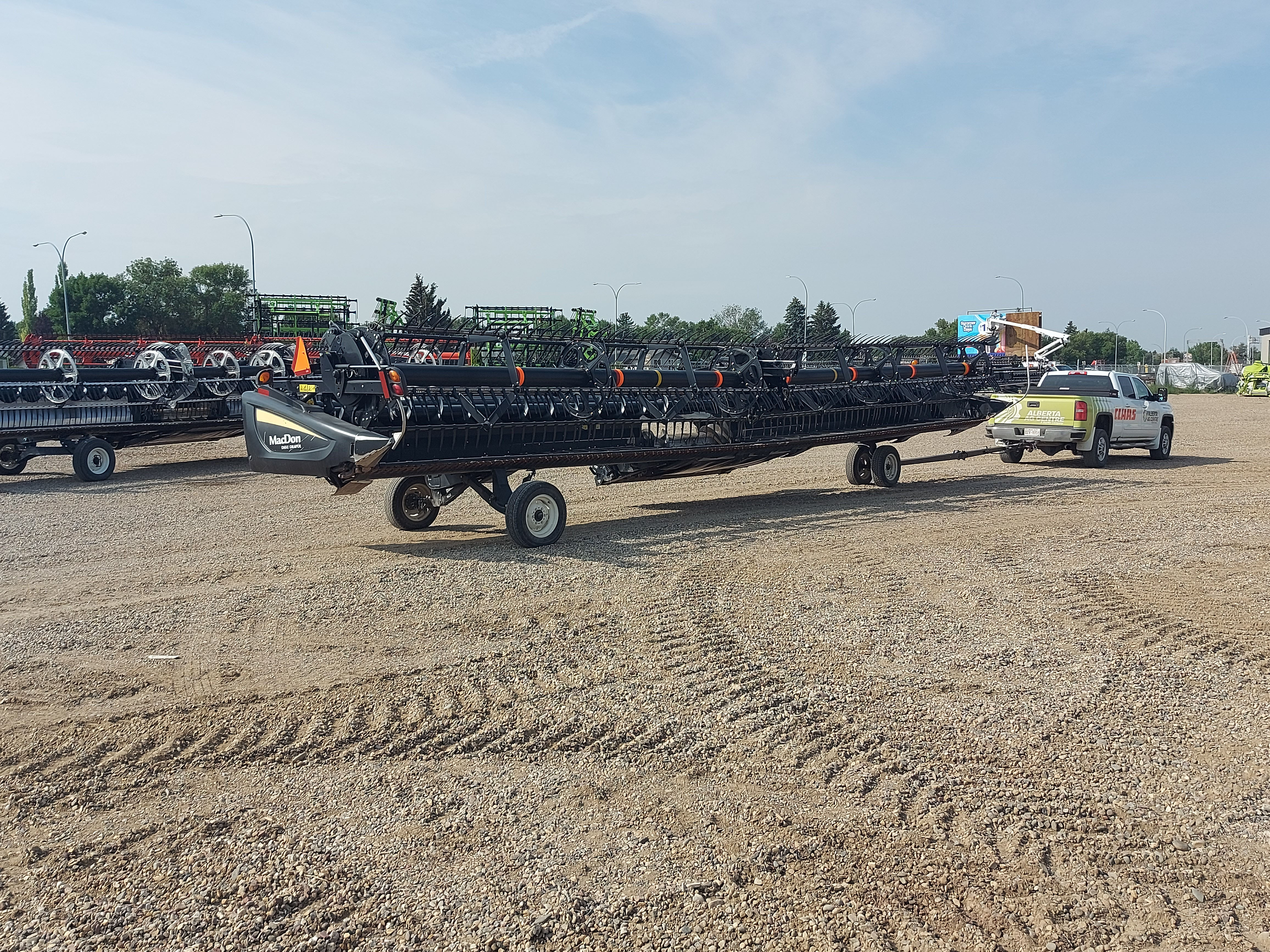 2014 MacDon D65-40 Header Combine