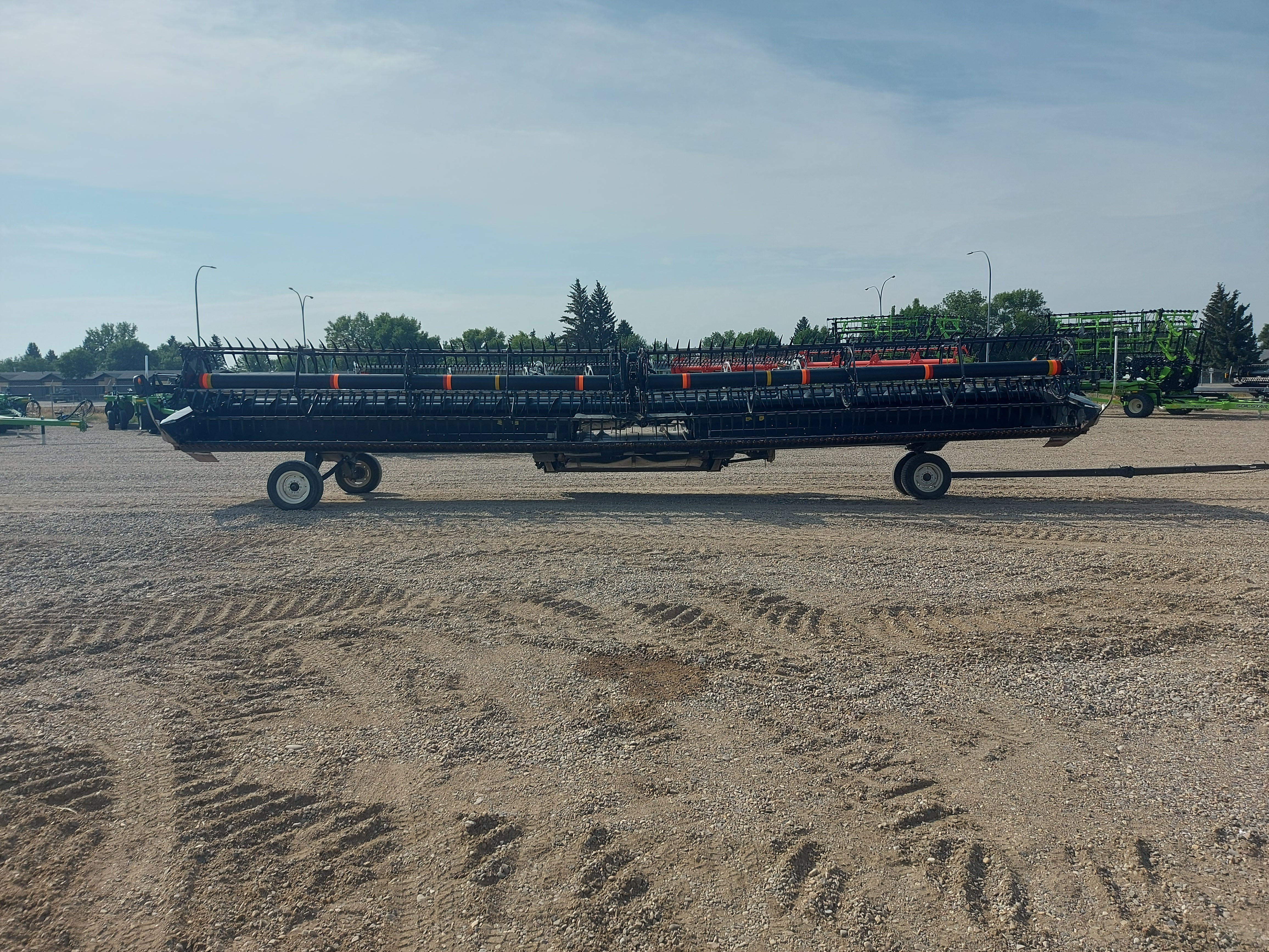 2014 MacDon D65-40 Header Combine