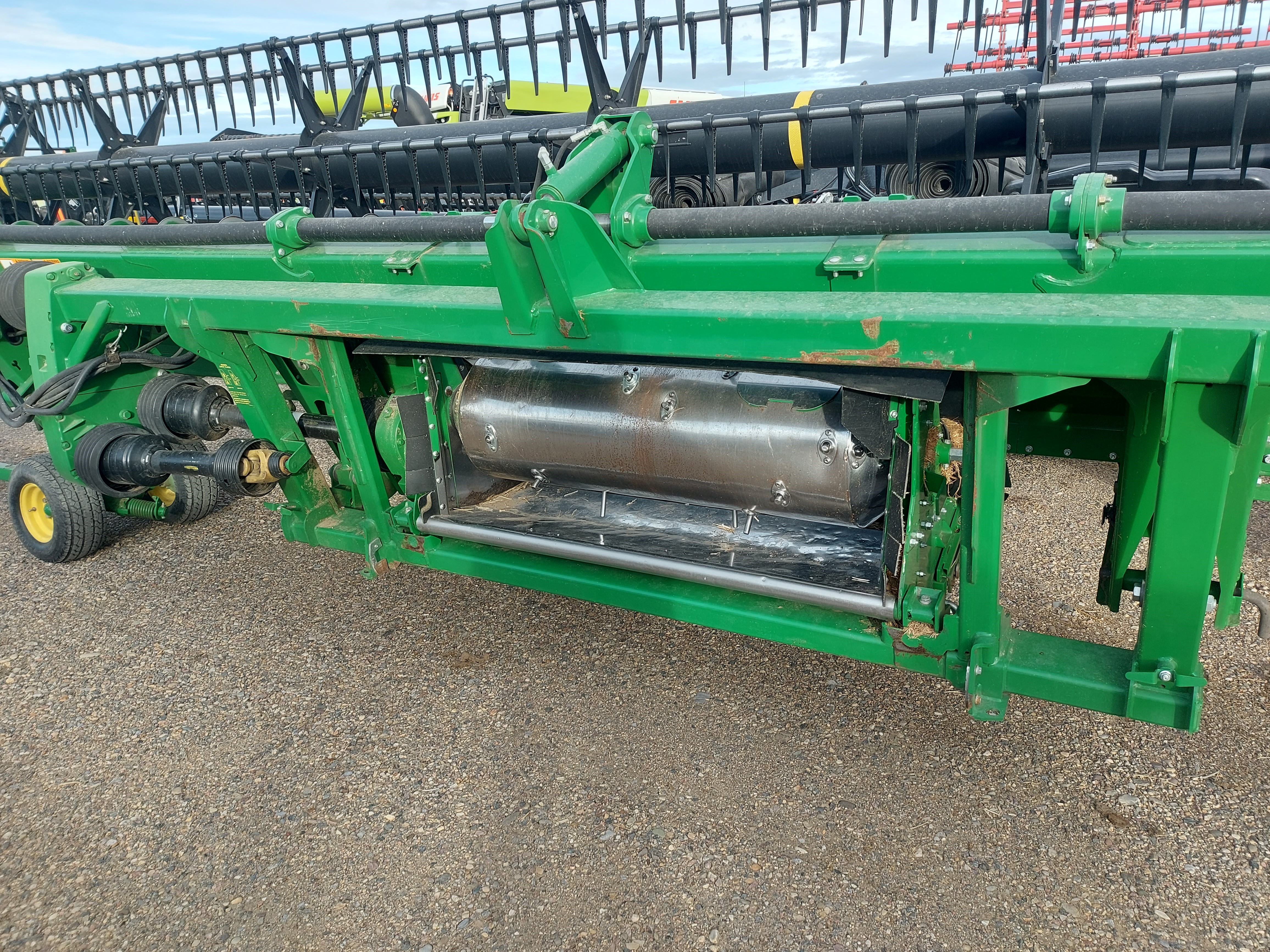 2017 John Deere 635D Header Combine