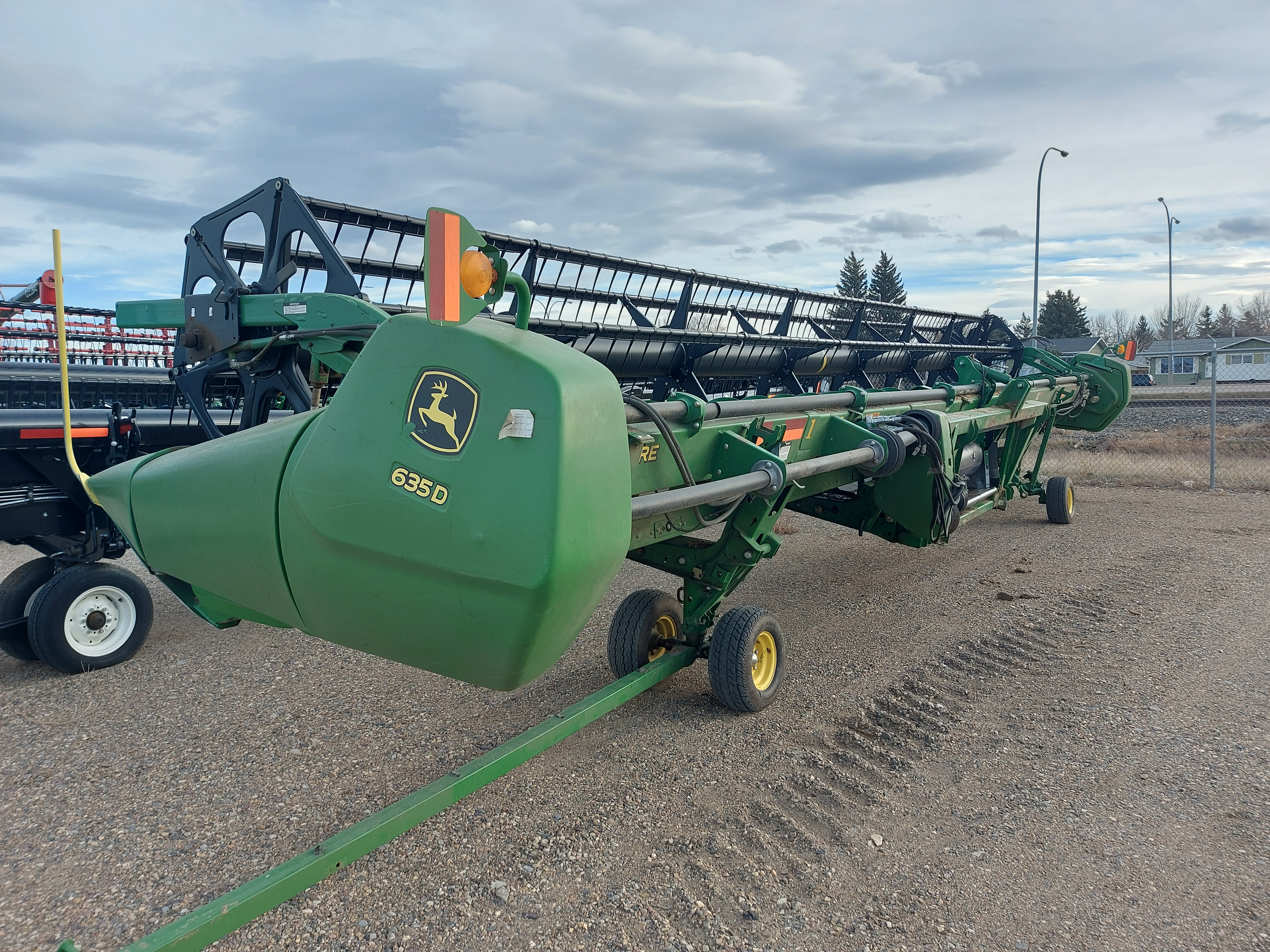 2013 John Deere 635D Header Combine