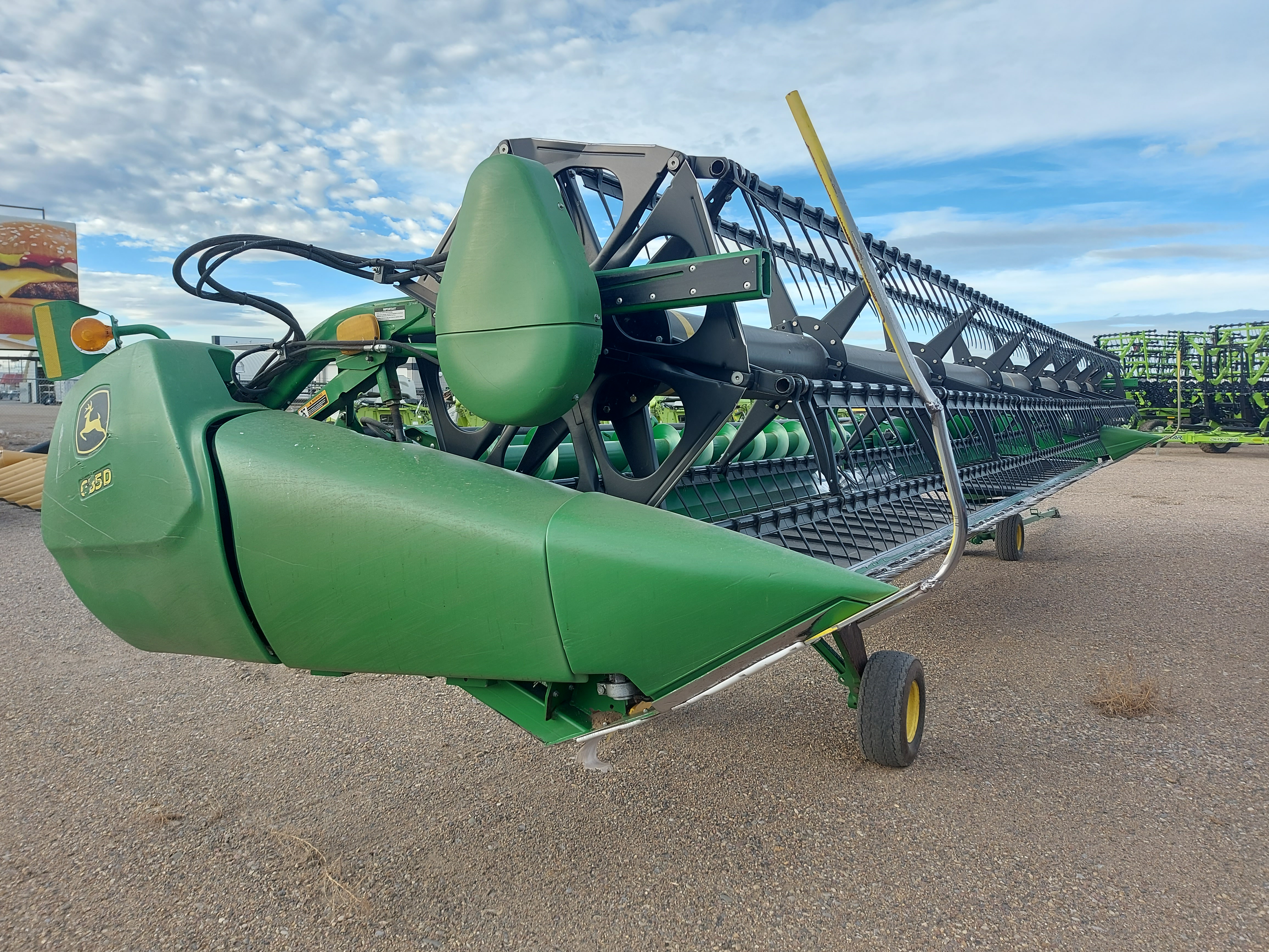 2013 John Deere 635D Header Combine