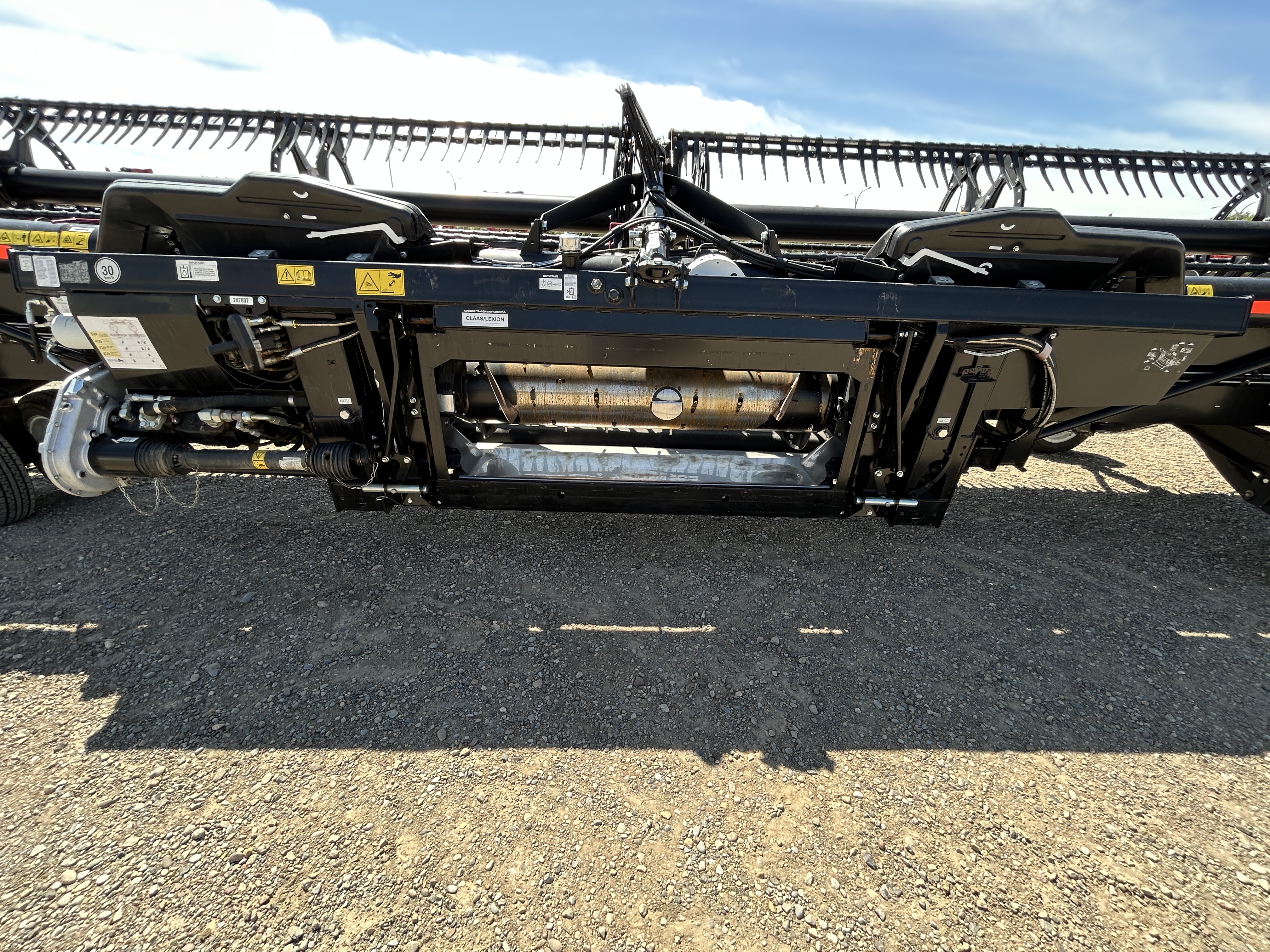 2022 MacDon FD140 Header Combine