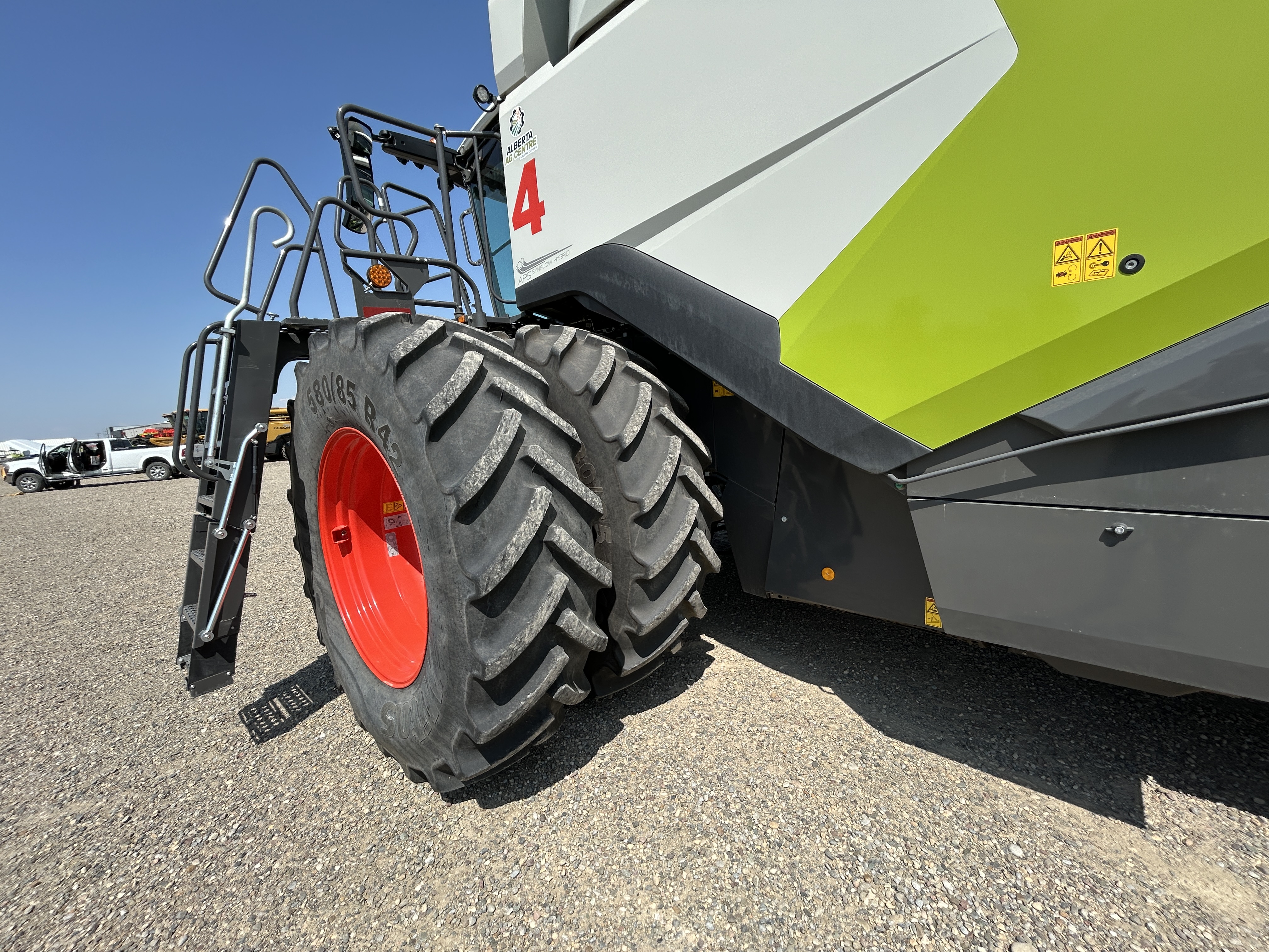 2023 CLAAS 8600 Combine