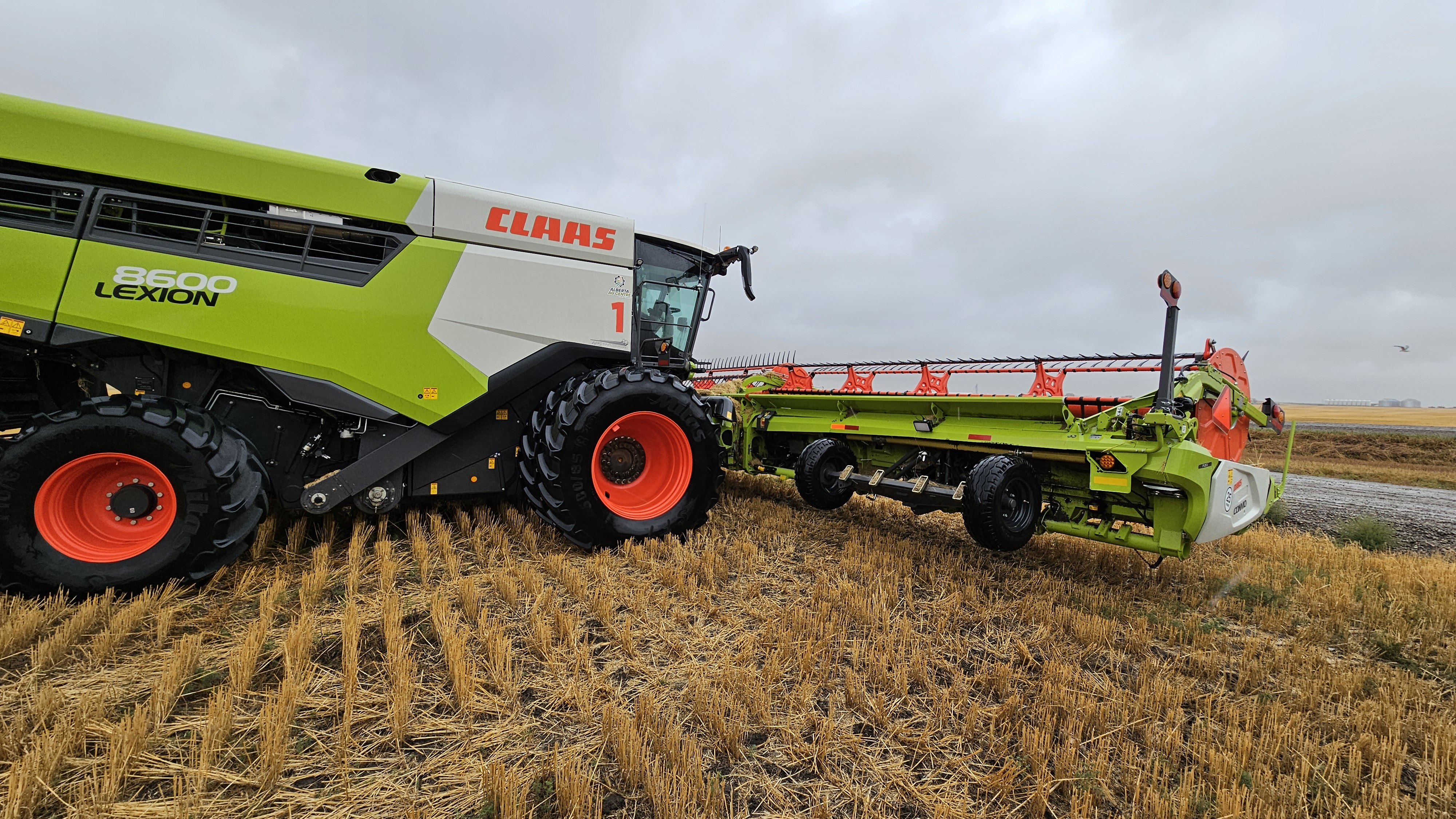 2023 CLAAS 8600 Combine