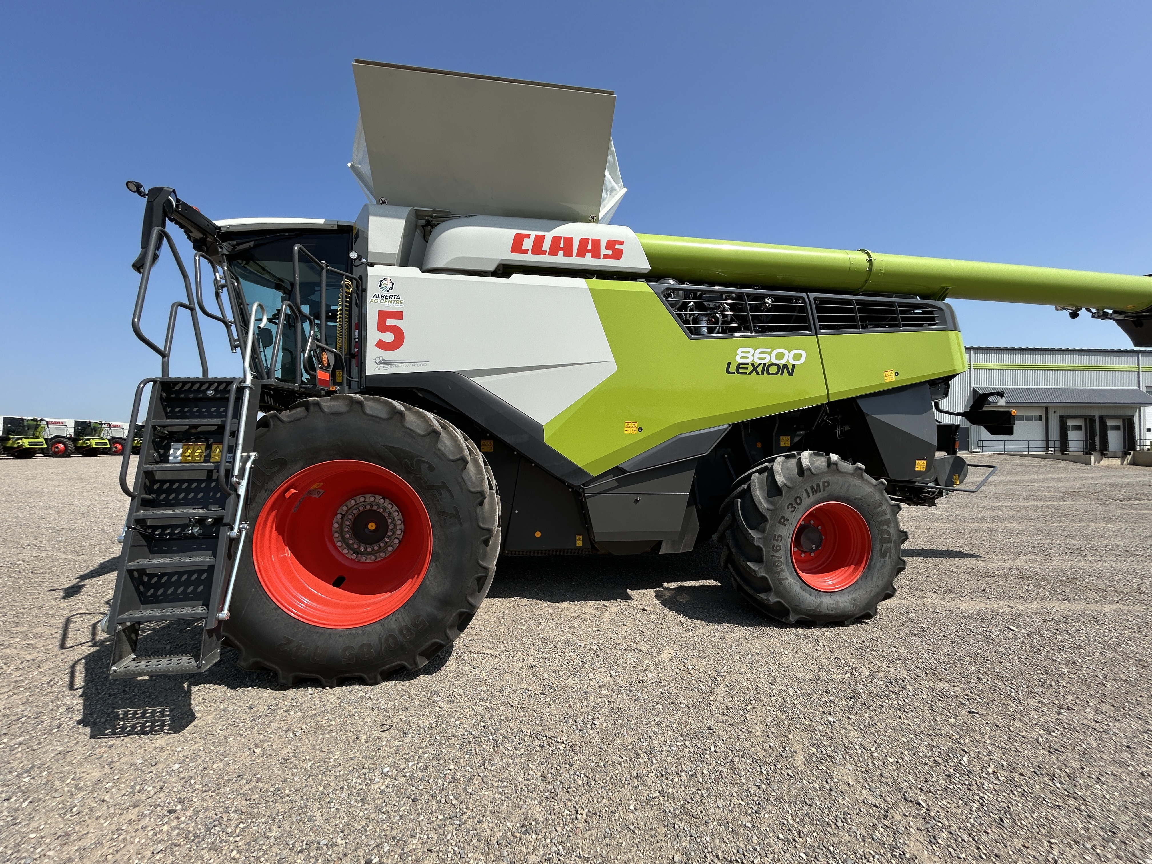 2023 CLAAS 8600 Combine