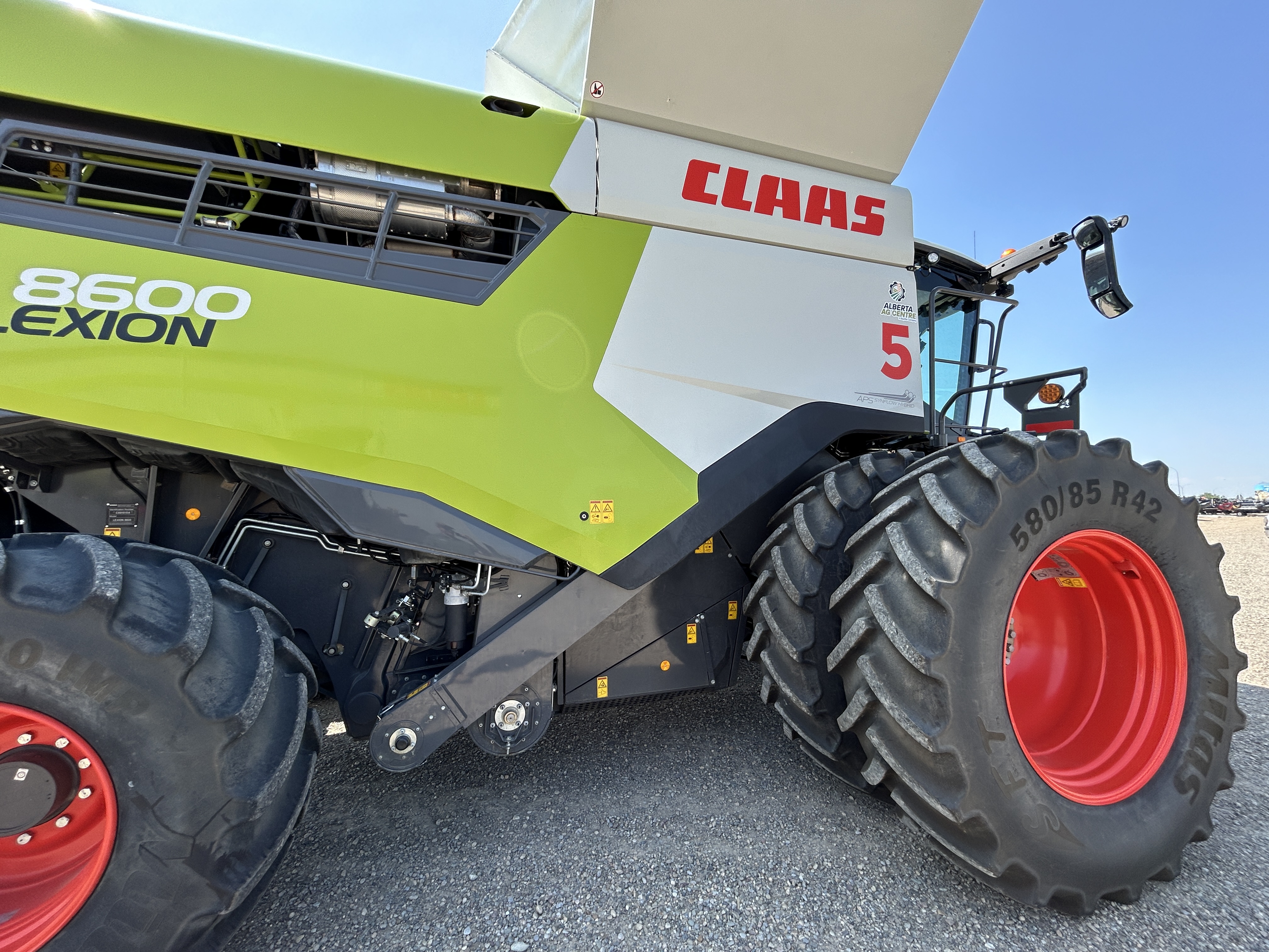 2023 CLAAS 8600 Combine