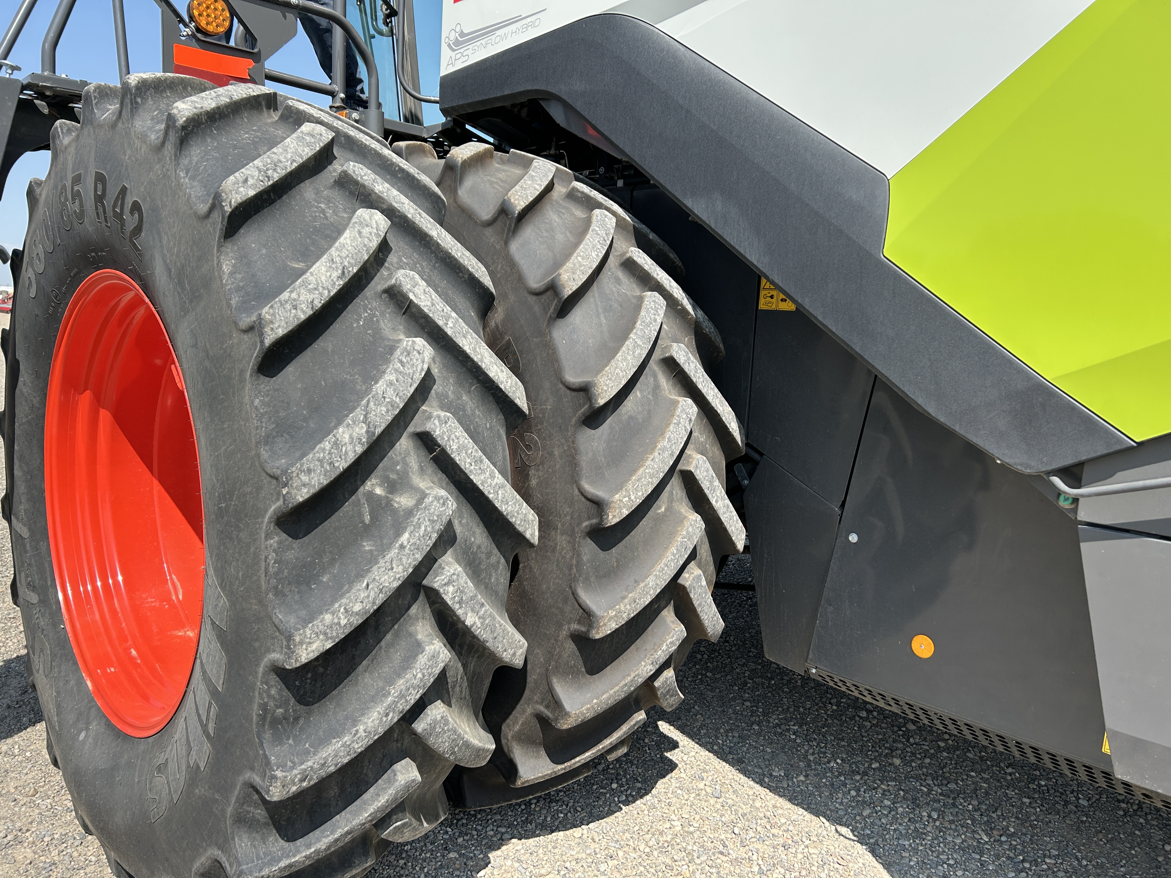 2023 CLAAS 8600 Combine