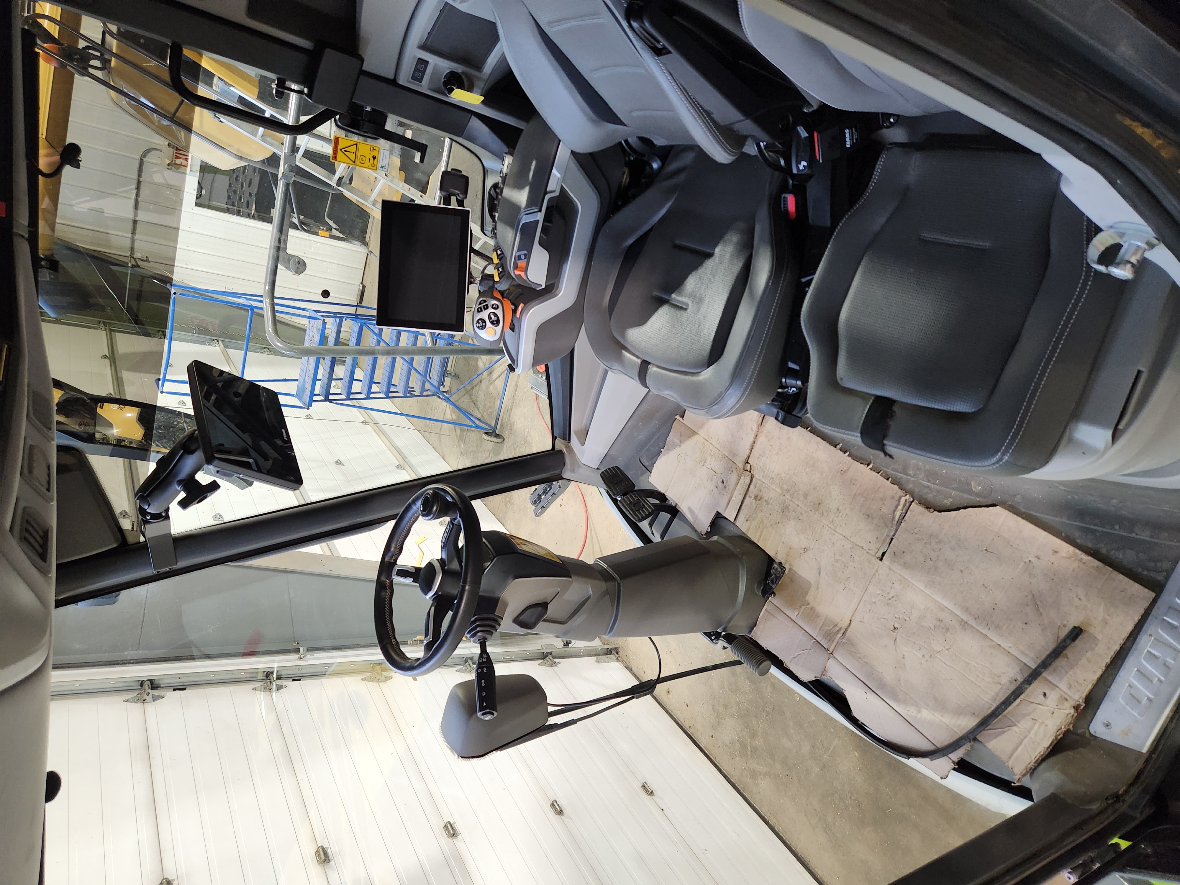 2023 CLAAS 8600 Combine