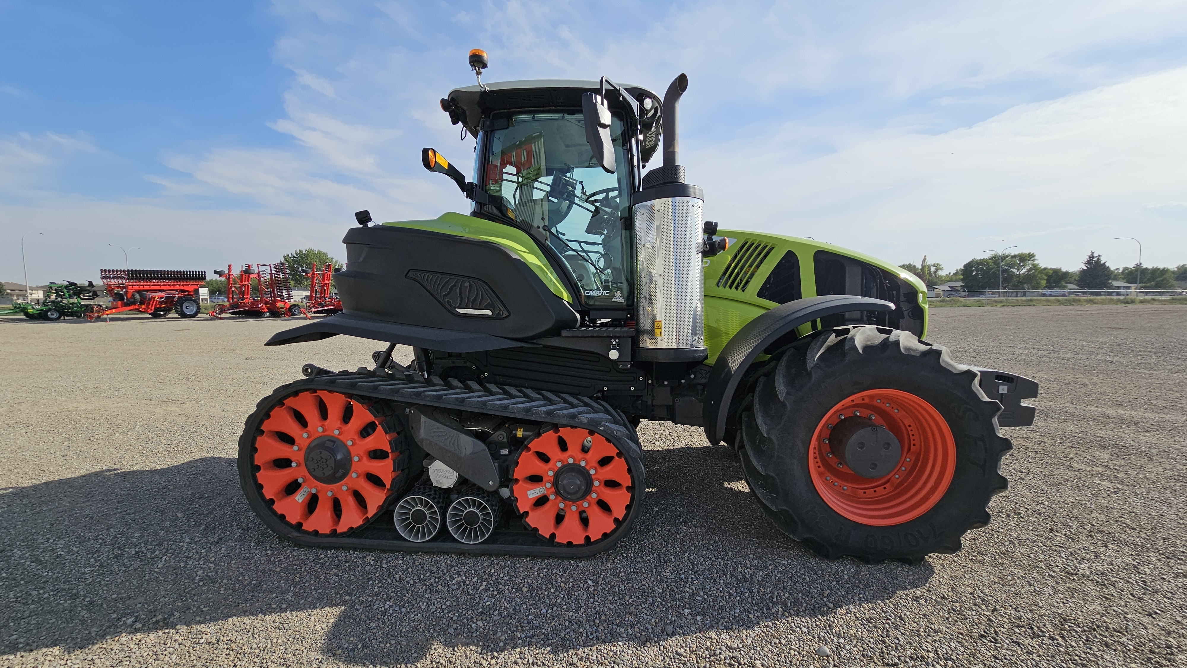 2021 CLAAS AXION 960TT Tractor