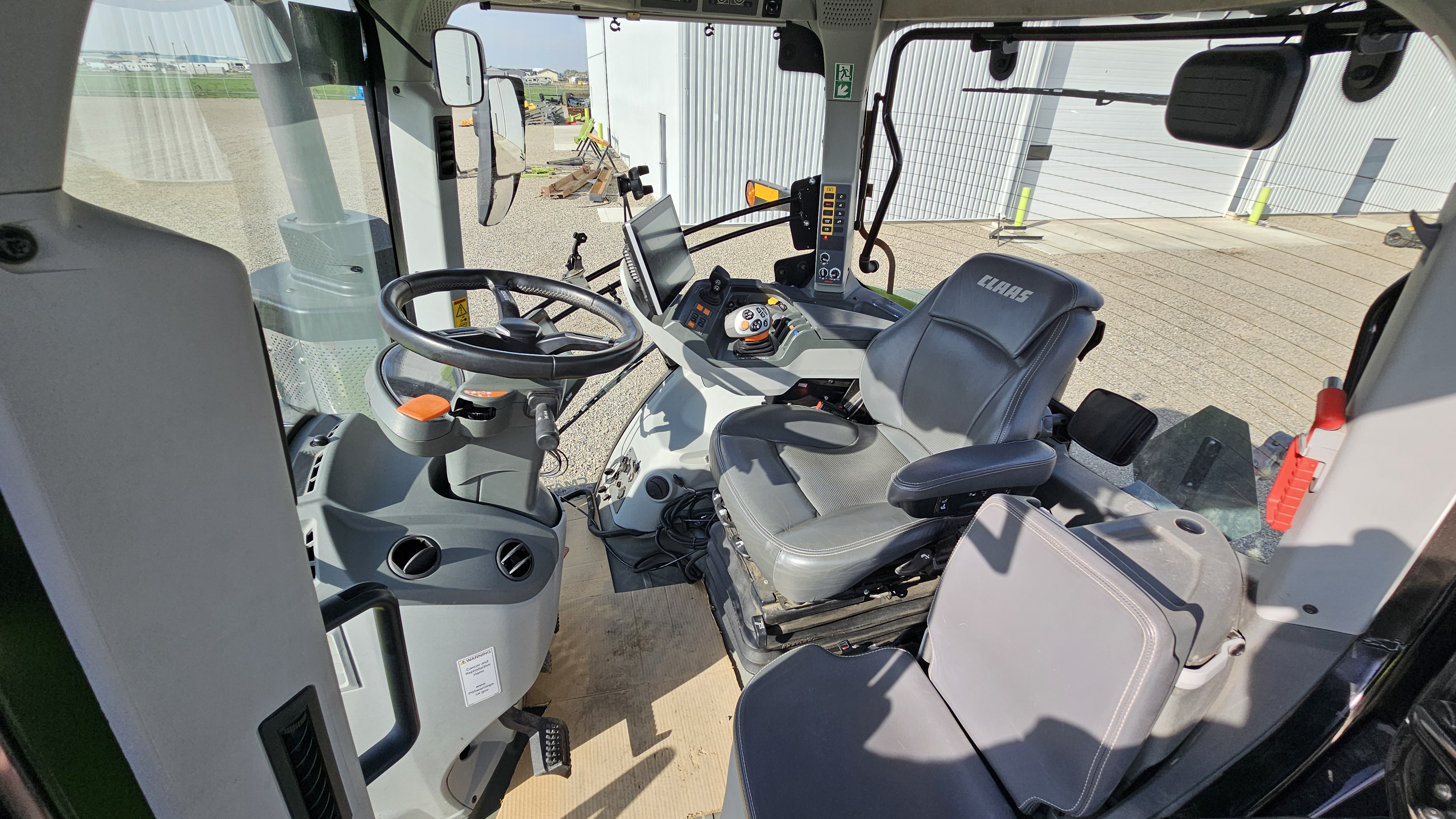 2021 CLAAS AXION 960TT Tractor