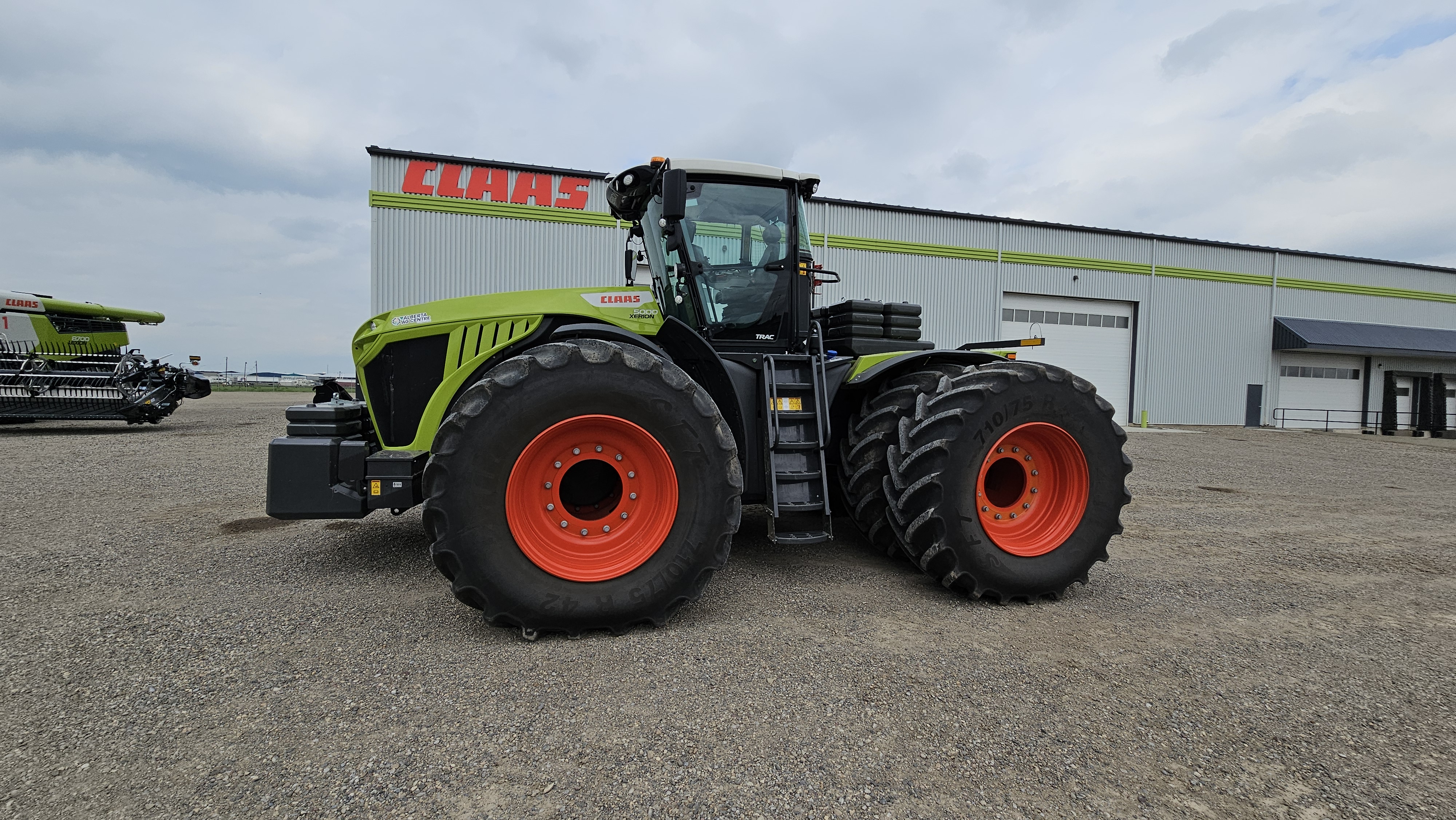 2024 CLAAS 5000 Tractor