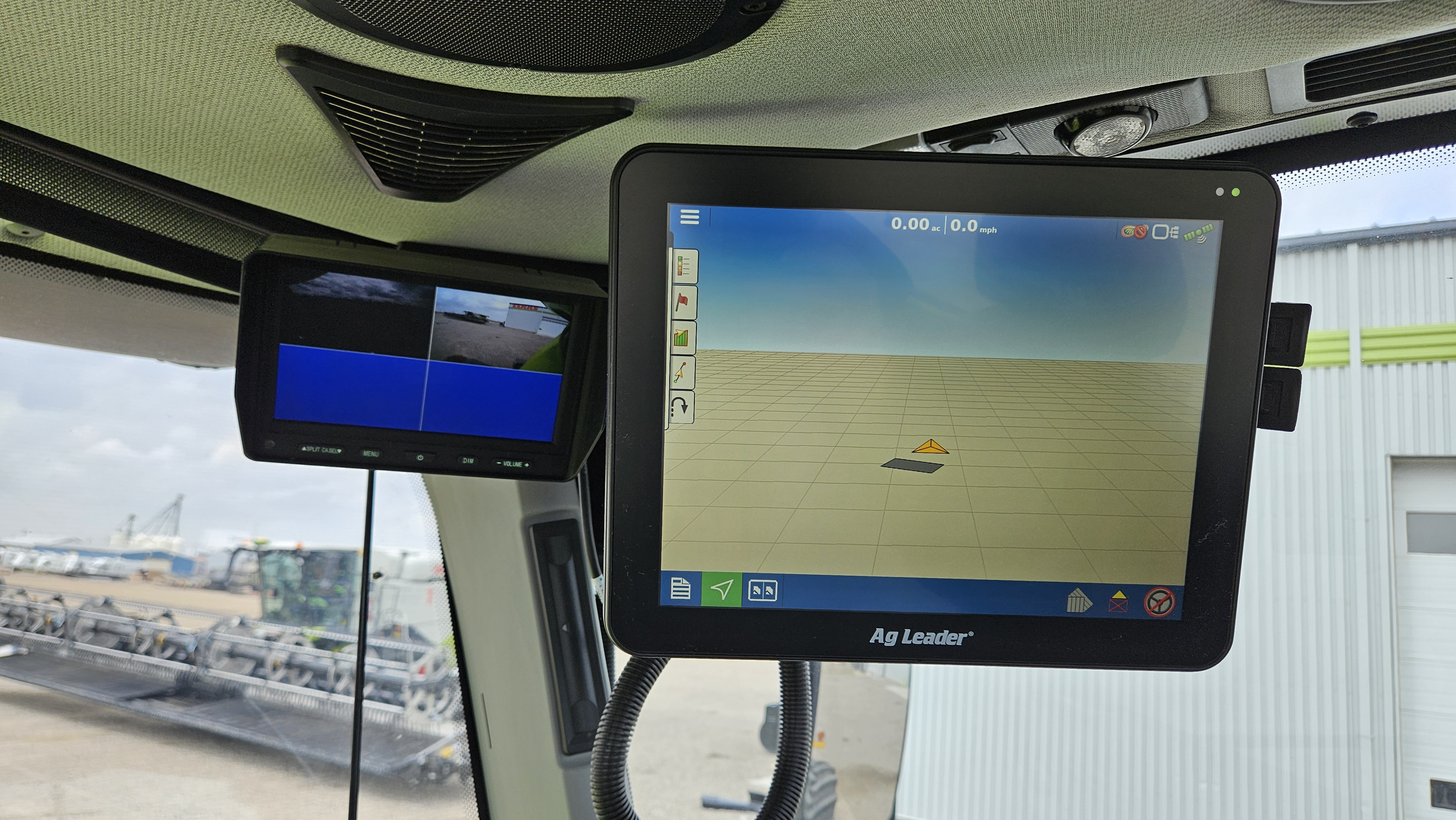 2024 CLAAS 5000 Tractor
