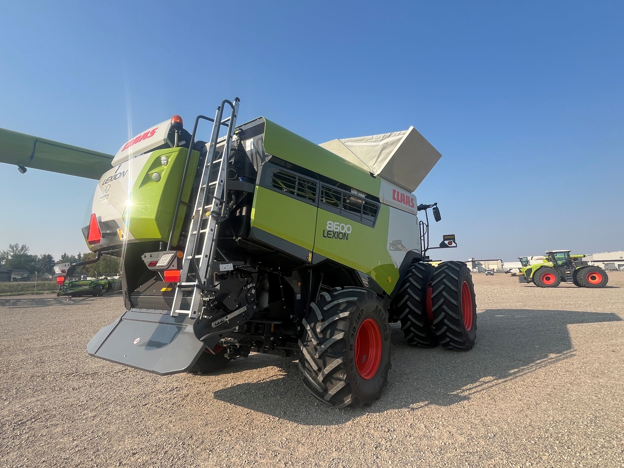 2021 CLAAS LEXION 8600 Combine