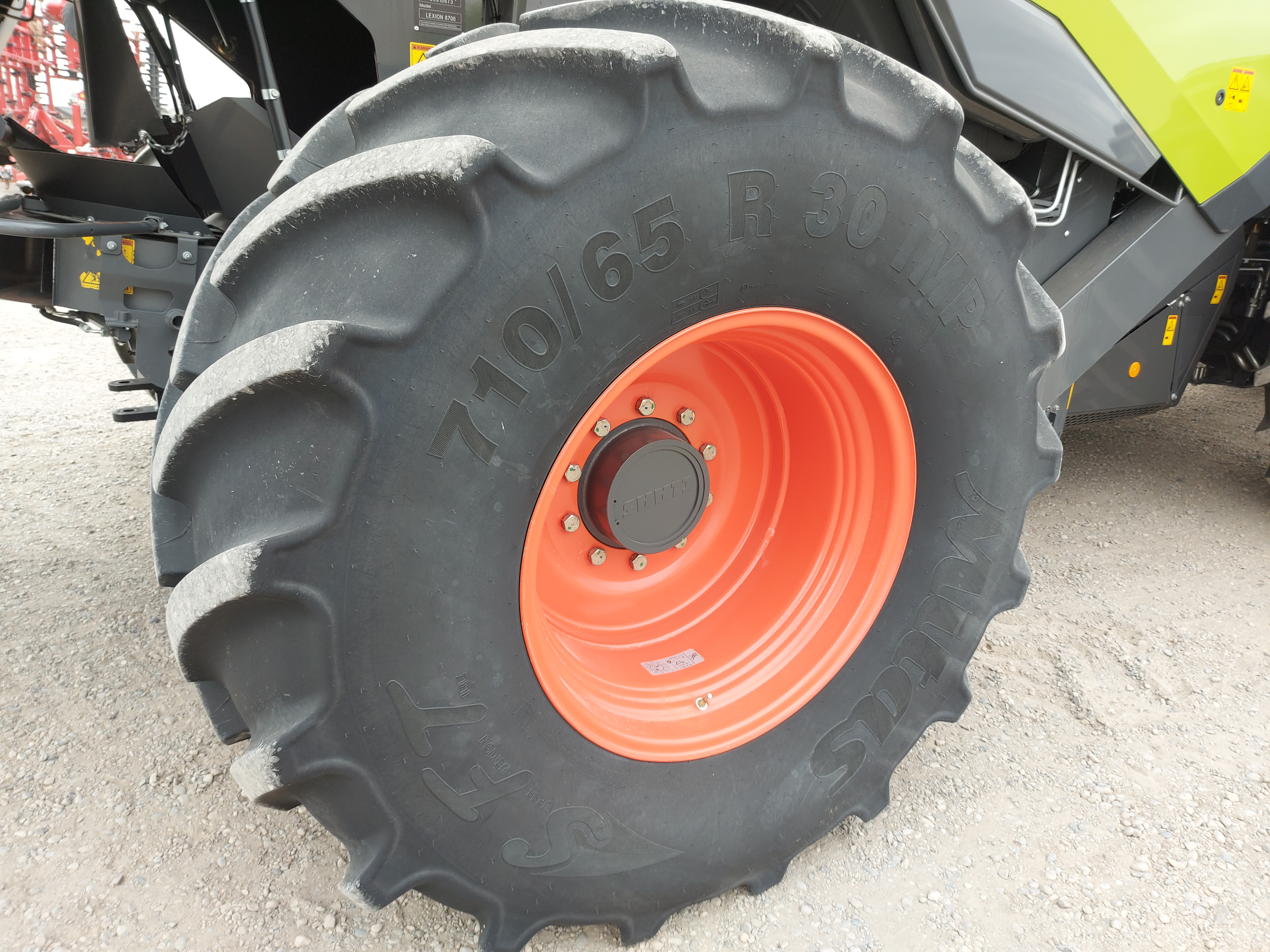 2024 CLAAS LEXION 8700 Combine