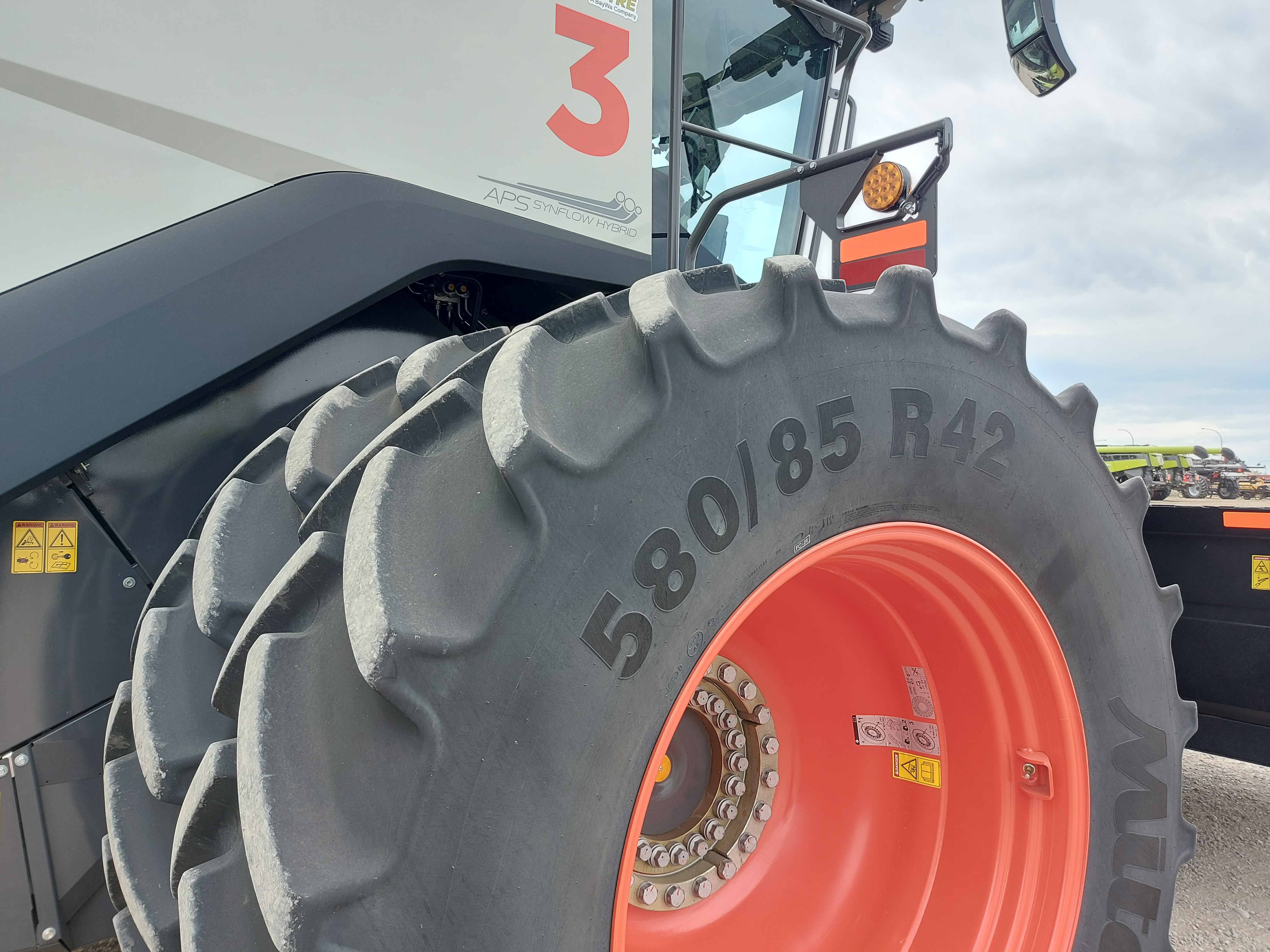 2024 CLAAS LEXION 8700 Combine