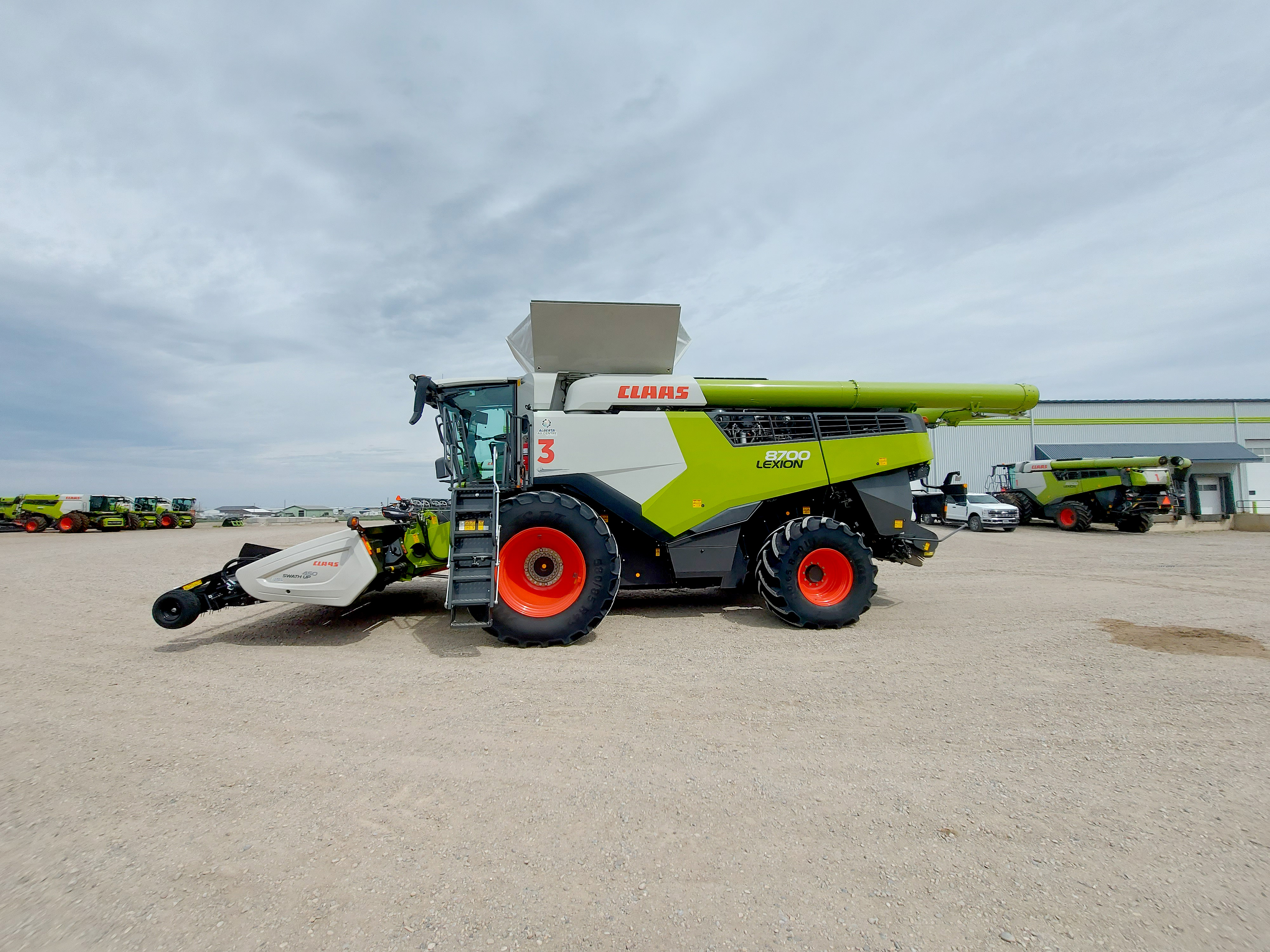 2024 CLAAS LEXION 8700 Combine