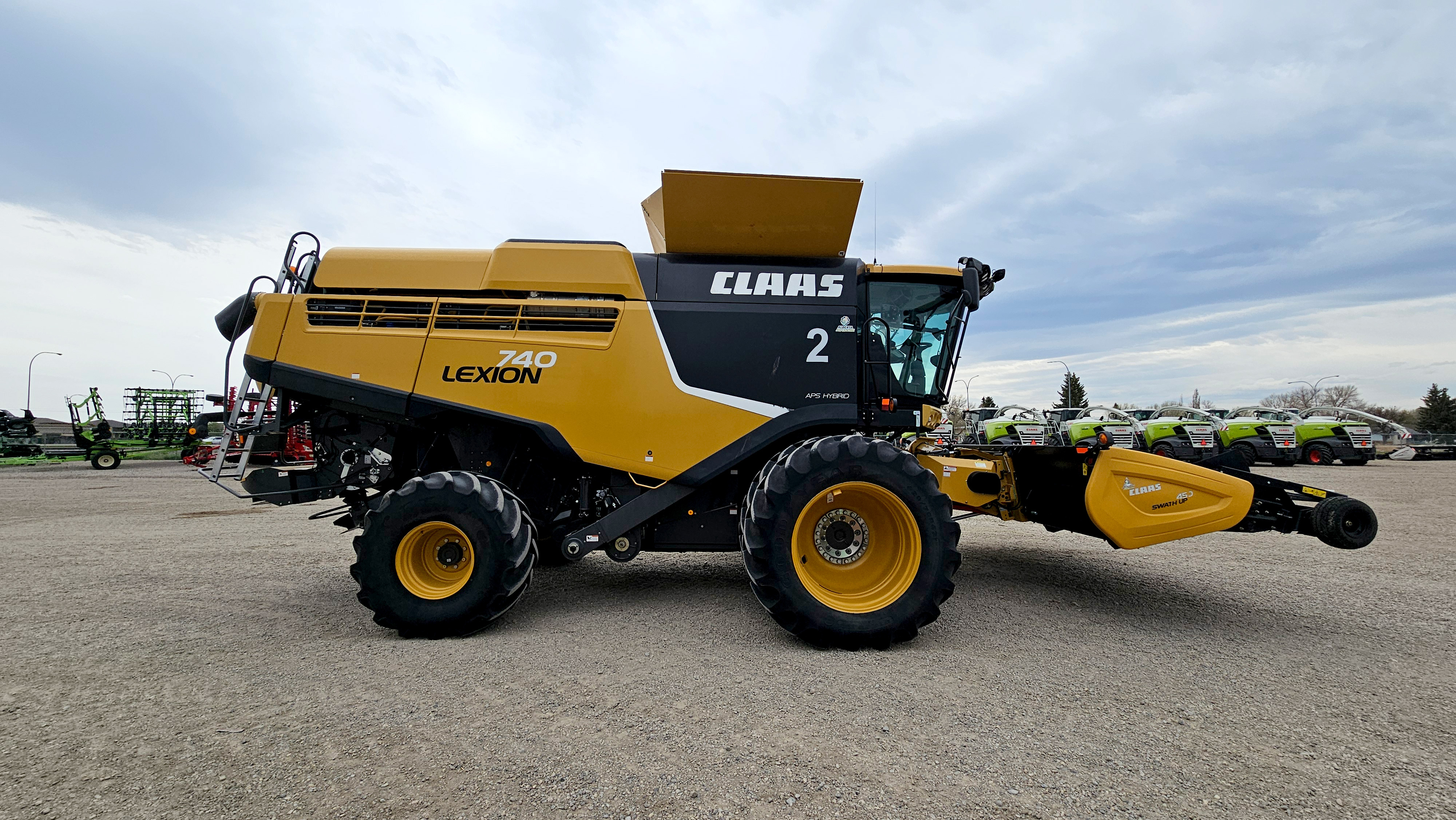 2017 CLAAS 740 Combine