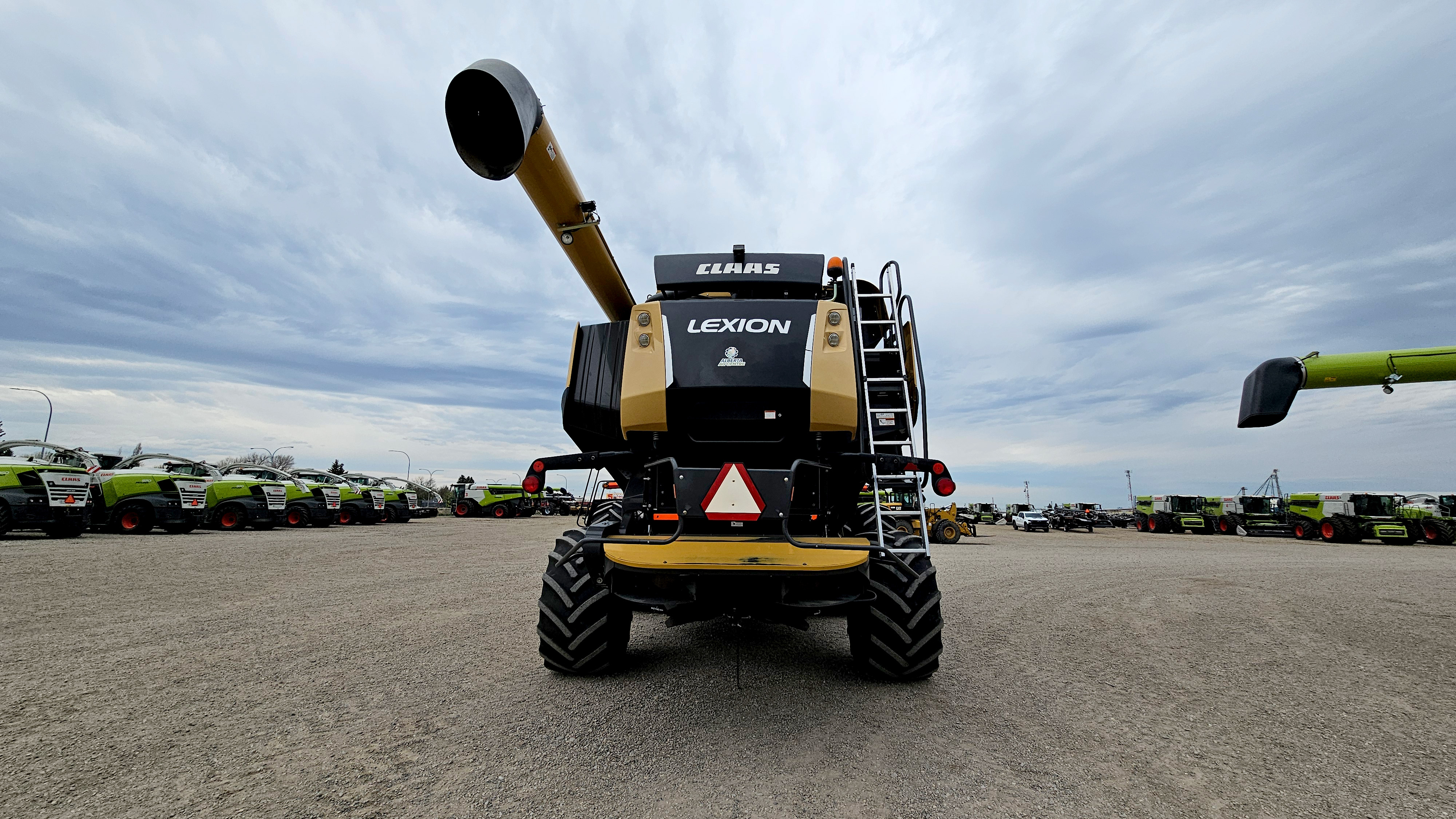 2017 CLAAS 740 Combine