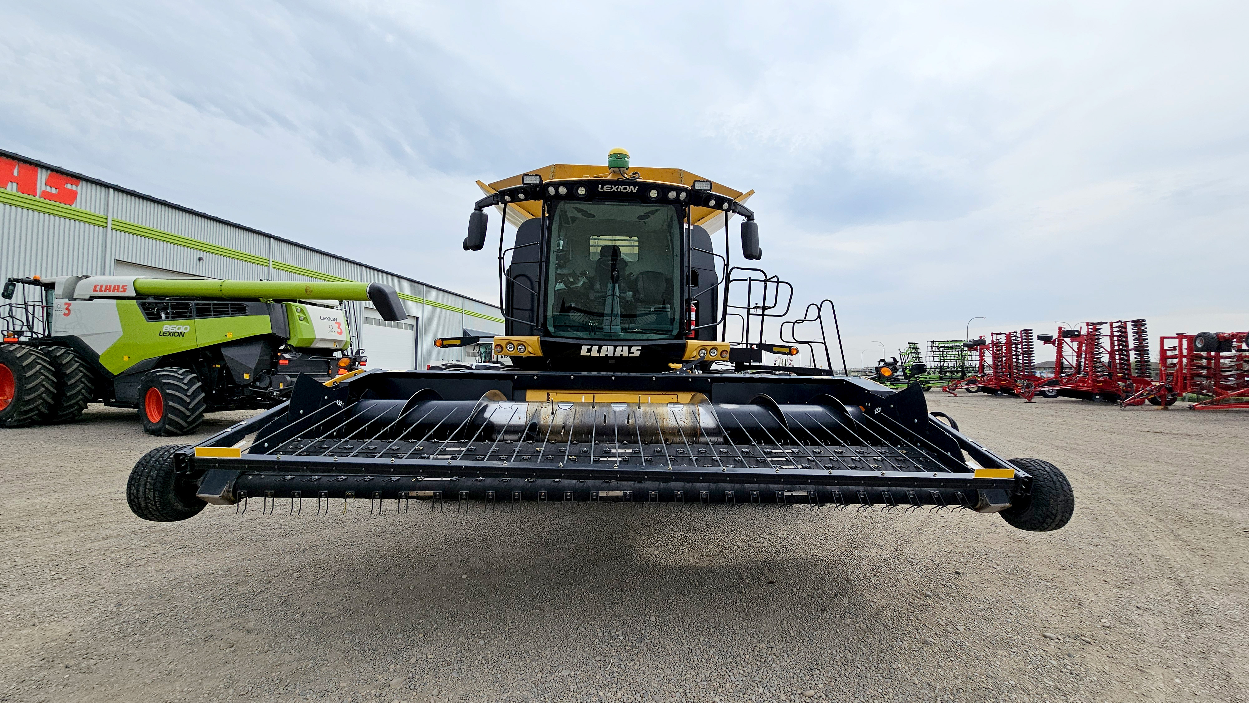 2017 CLAAS 740 Combine