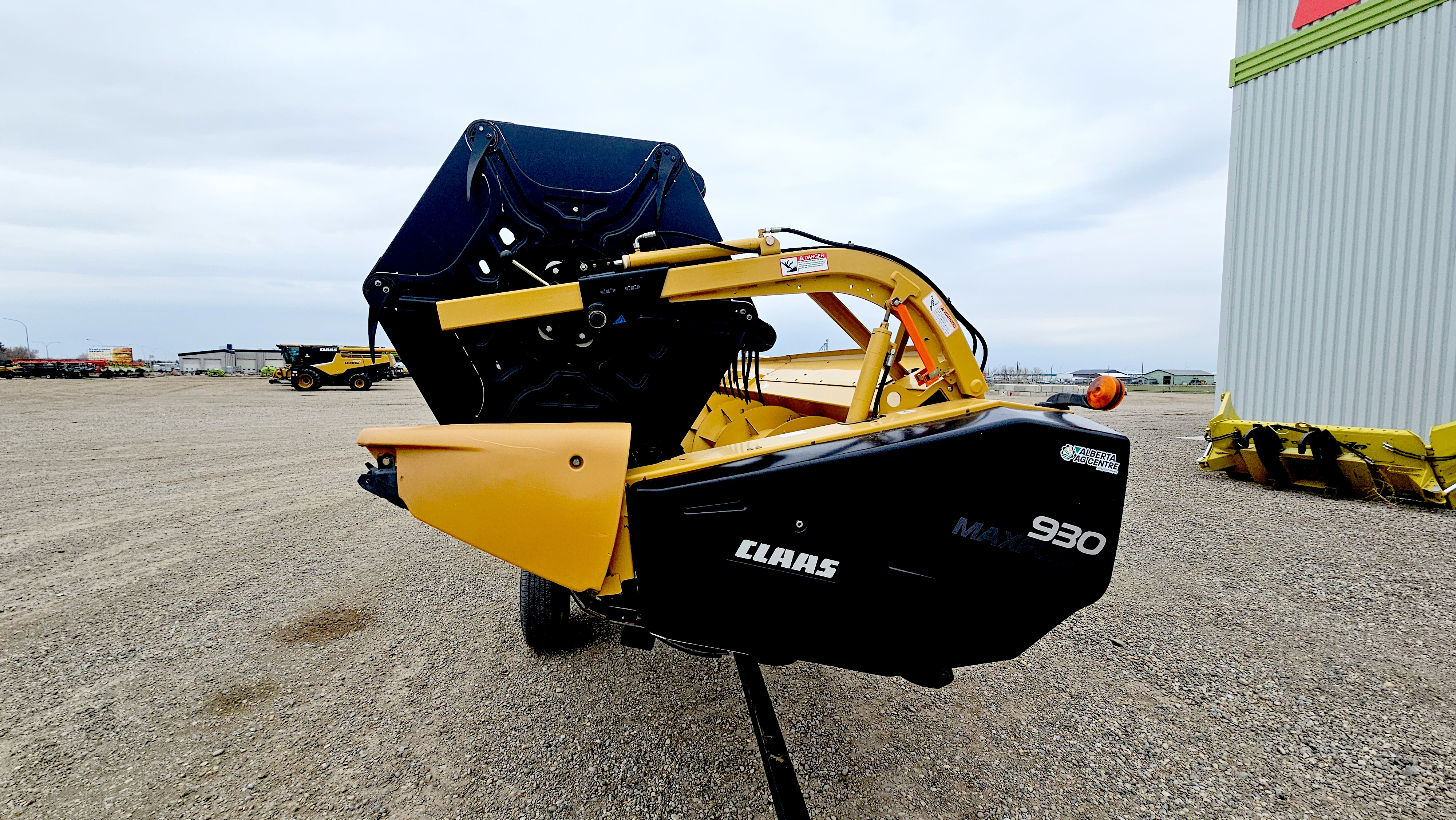 2017 CLAAS MAXFLEX 930 Header Combine