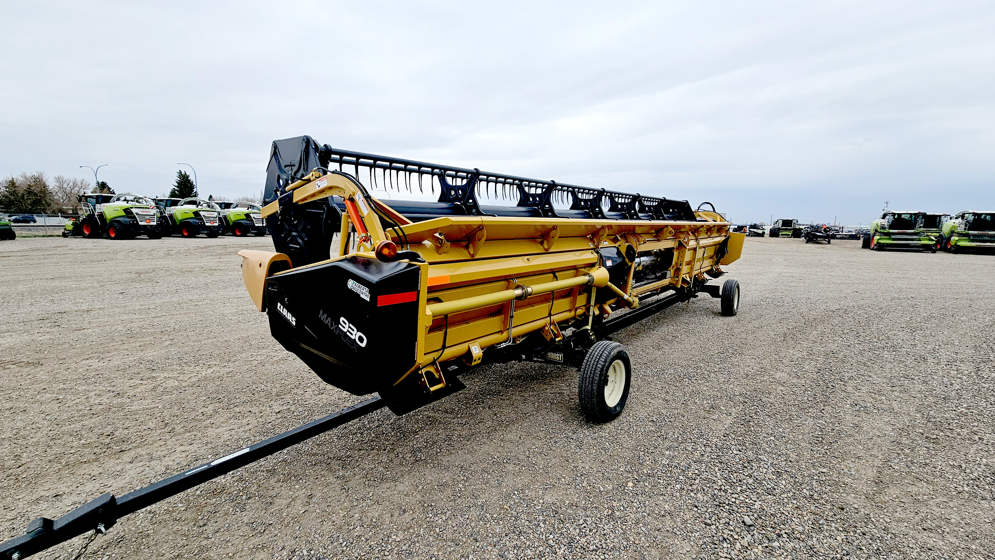 2017 CLAAS MAXFLEX 930 Header Combine