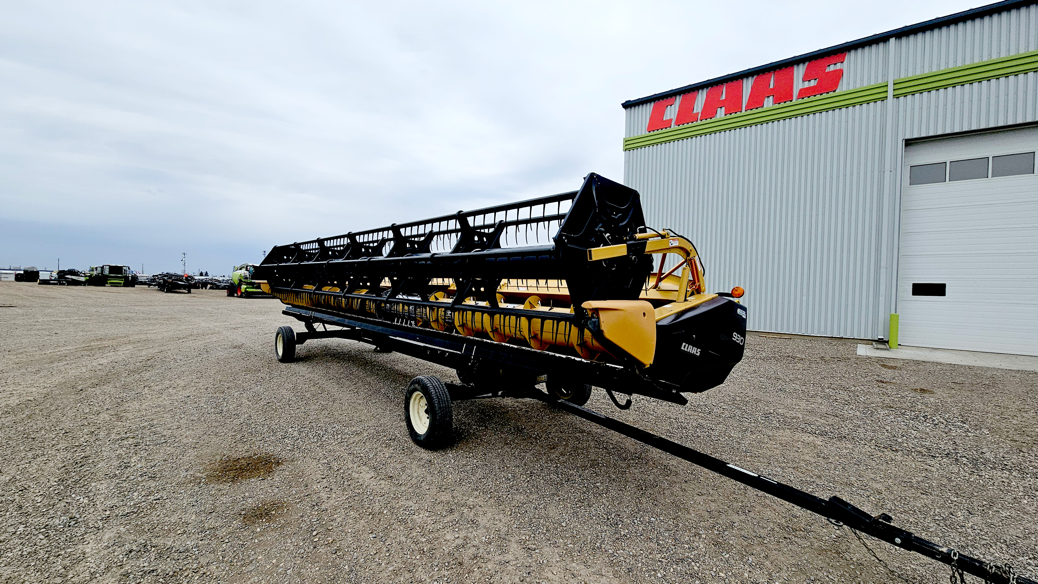 2017 CLAAS MAXFLEX 930 Header Combine