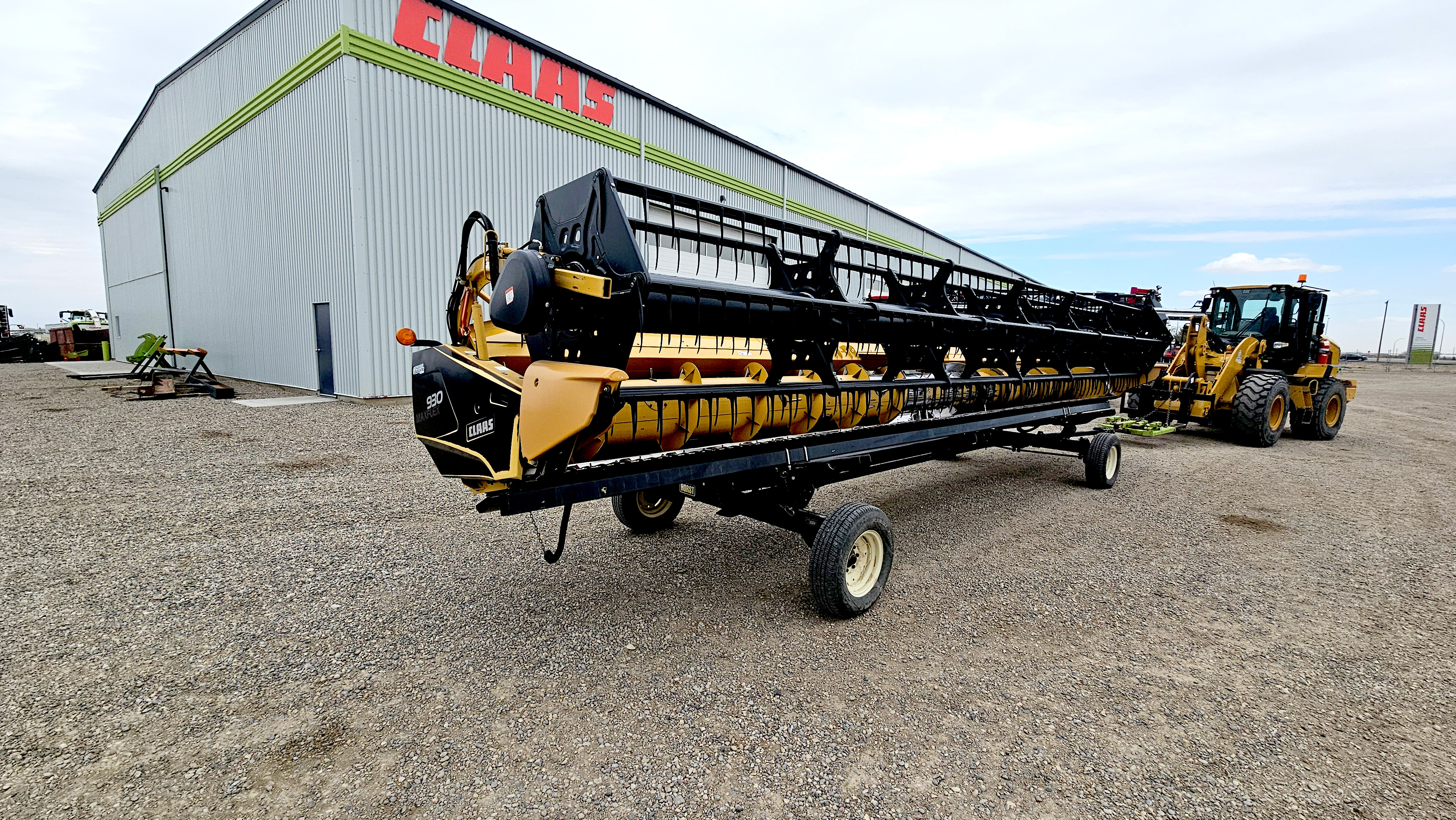 2017 CLAAS MAXFLEX 930 Header Combine
