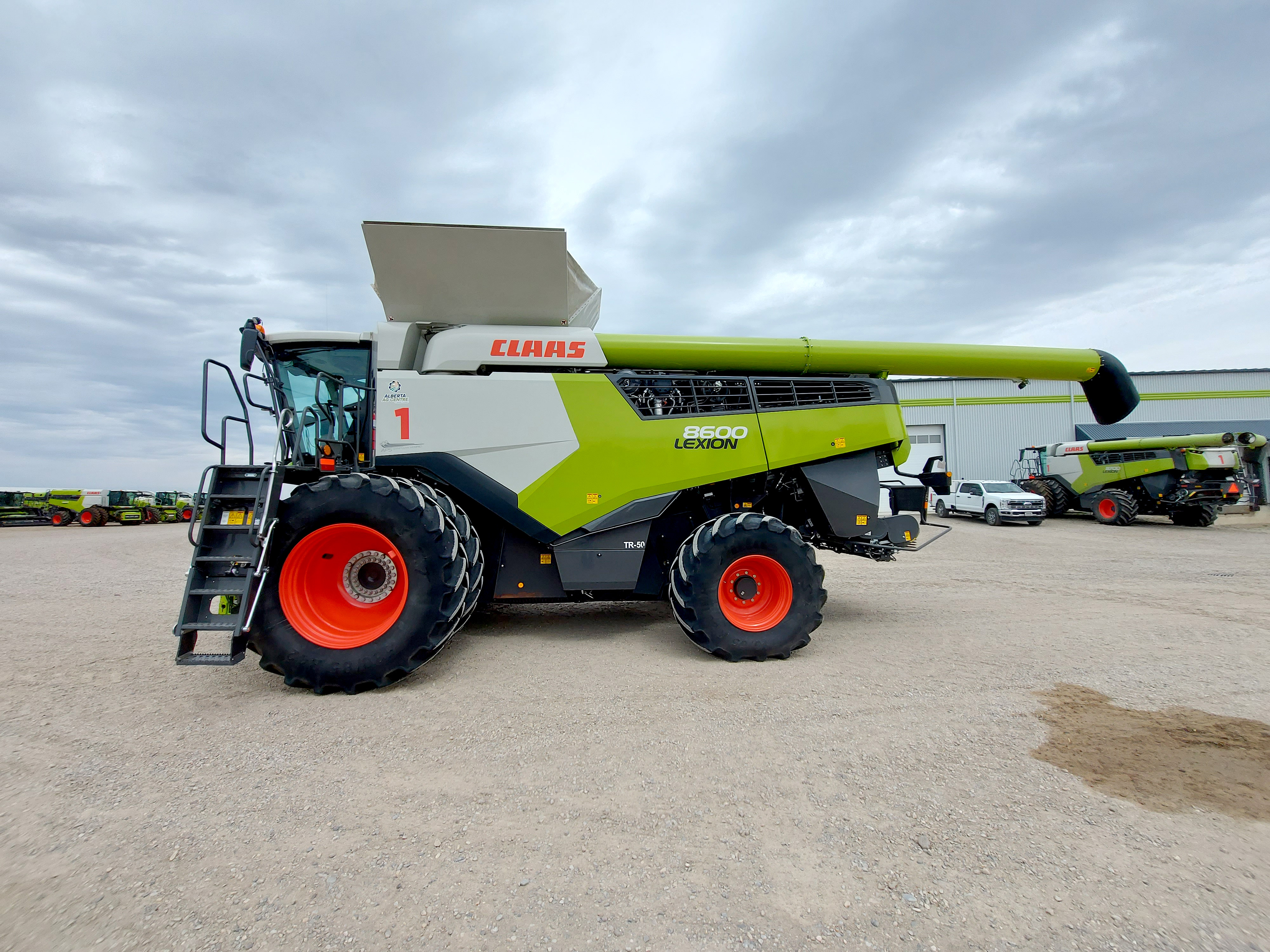 2021 CLAAS 8600 Combine
